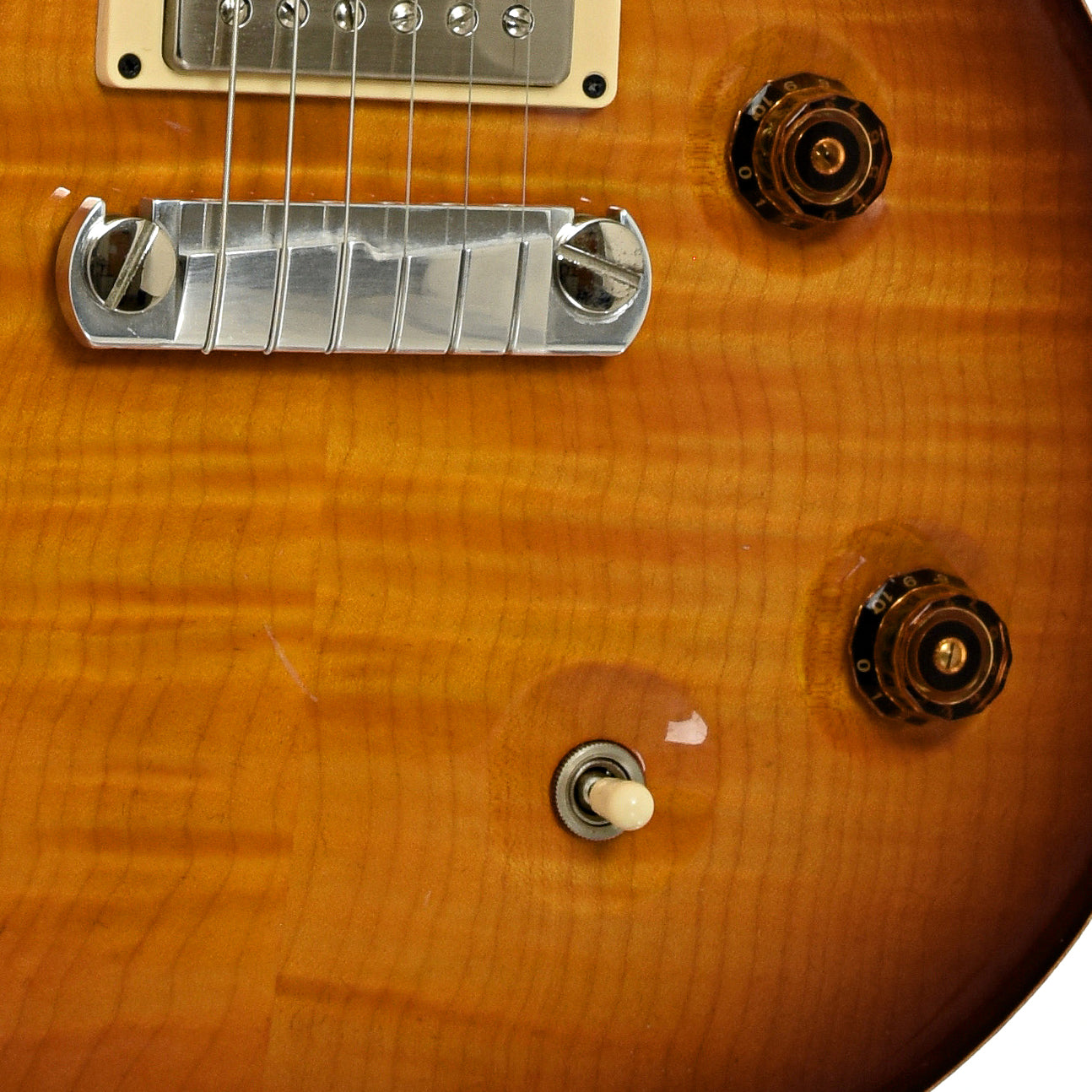 Bridge and controls of PRS PRS TMDC-245 McCarthy Ten top Electric Guitar 