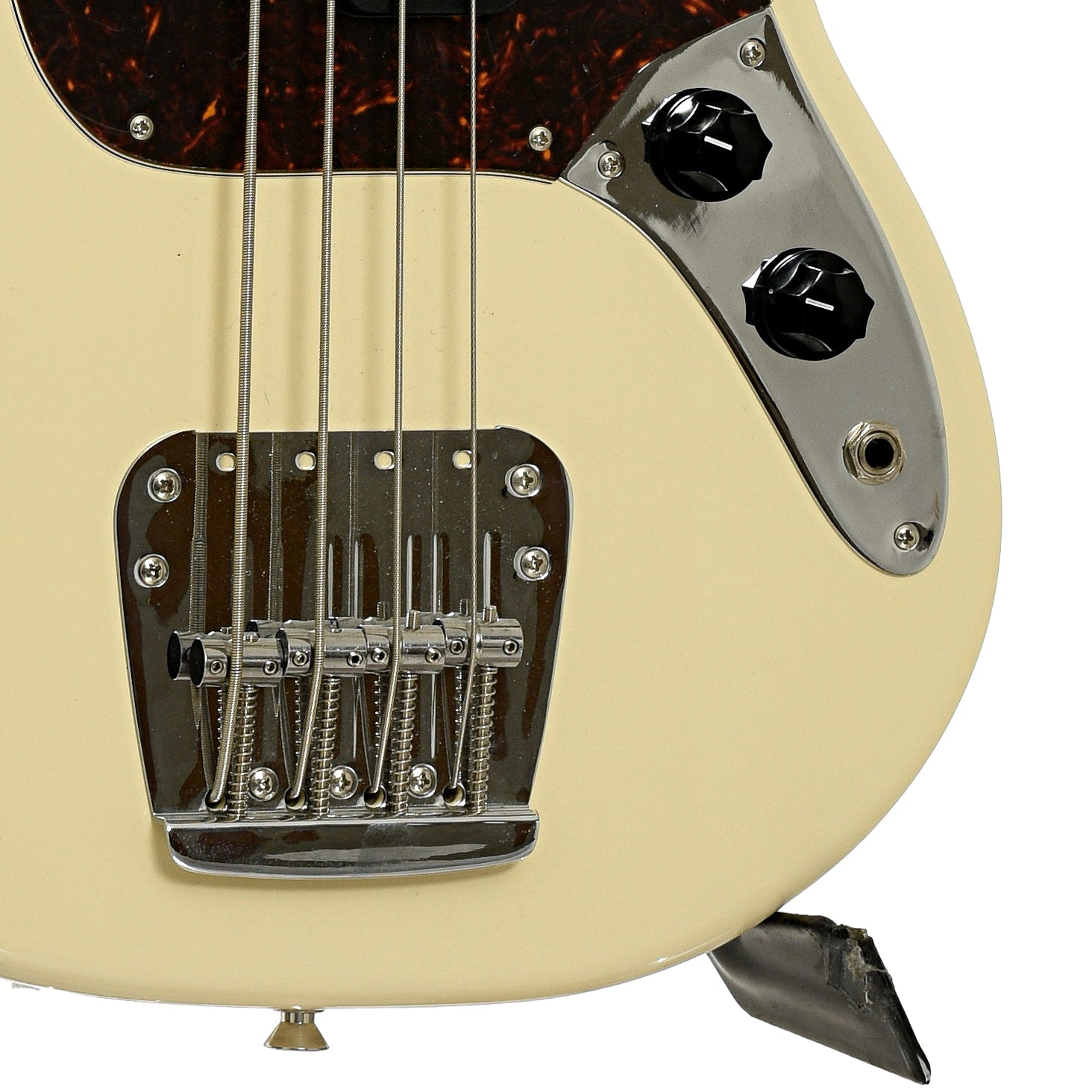 Bridge and controls of Fender Mustang 4-String Electric Bass