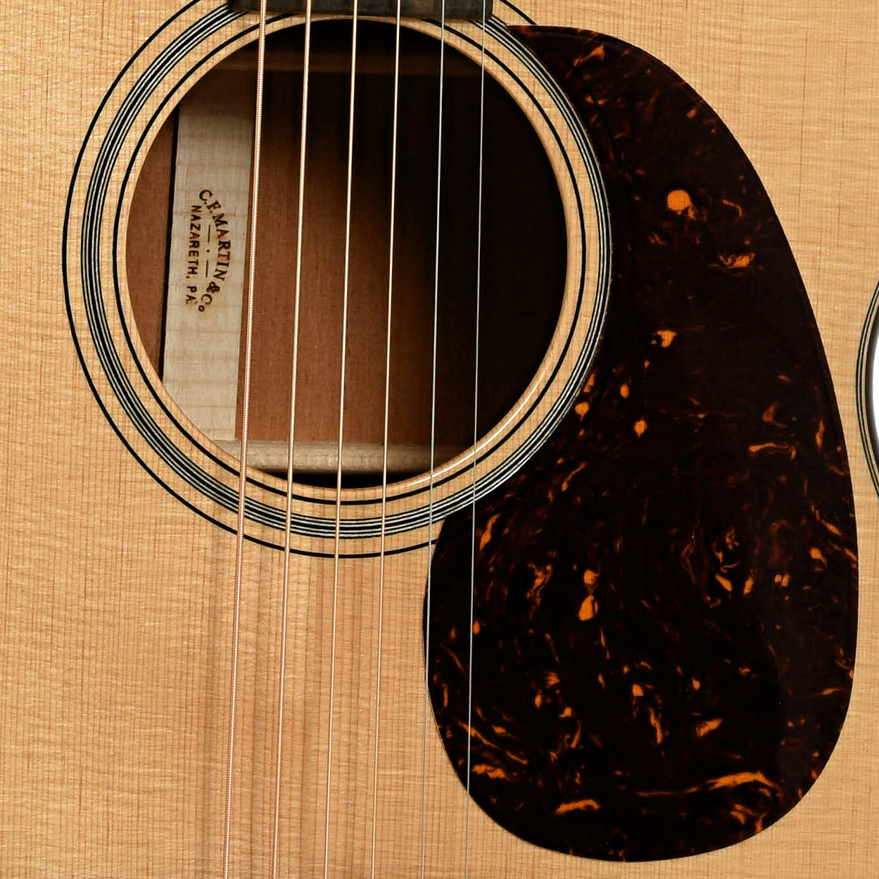 Soundhole of Martin 000-18 Modern Deluxe Acoustic Guitar 