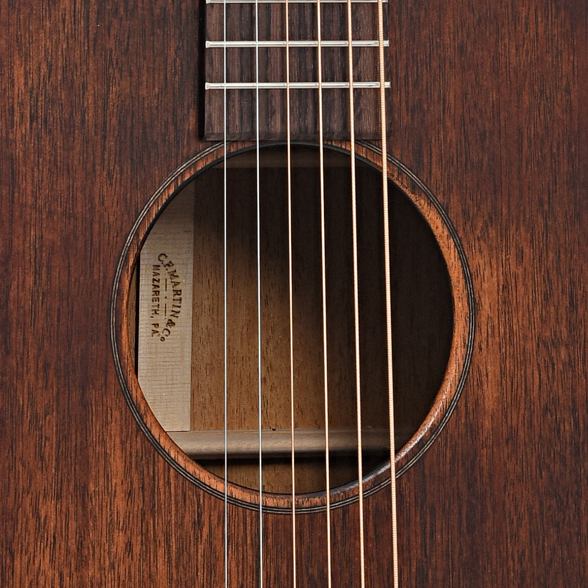 Sound hole of Martin D-15M Streetmaster Lefthanded