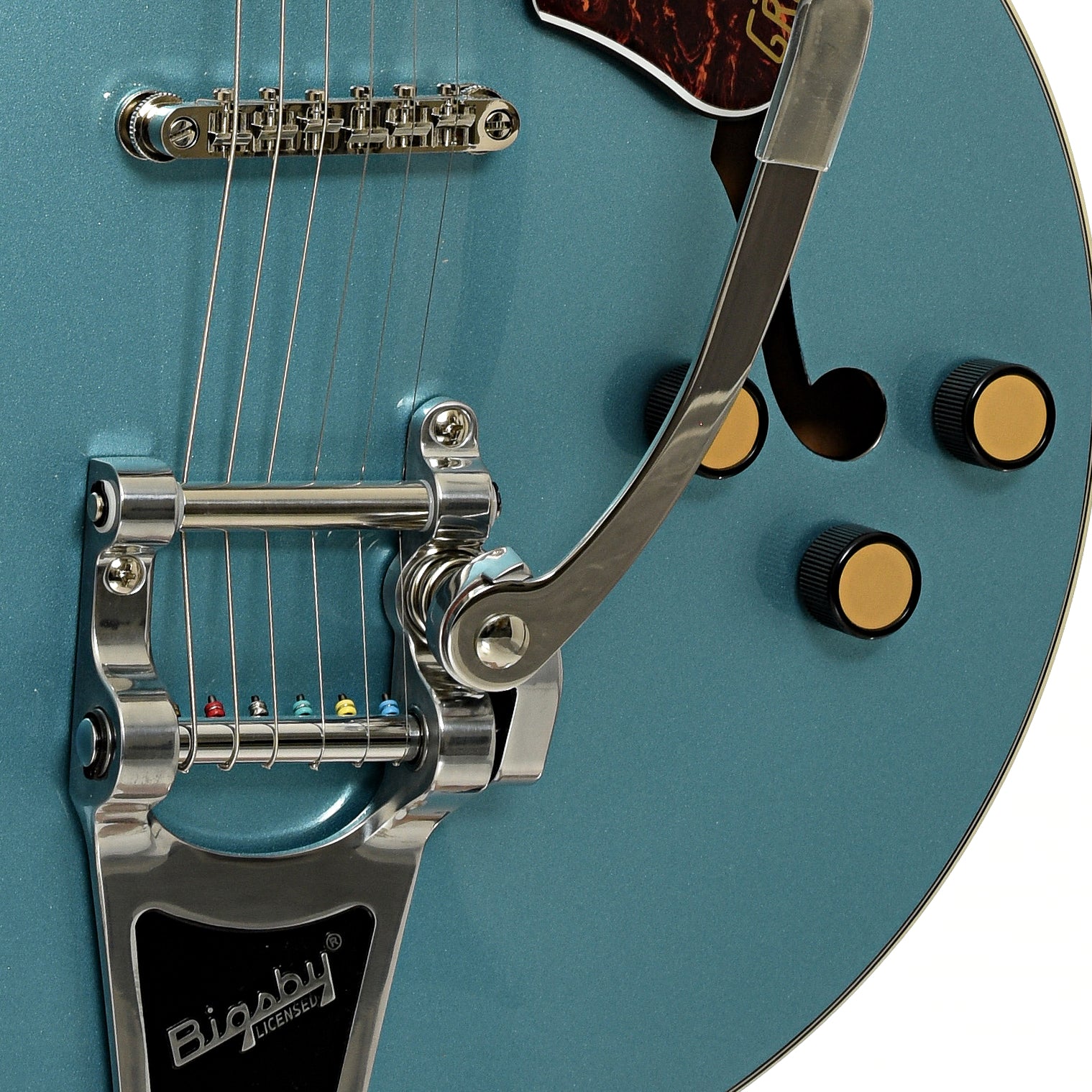 Bridge and controls of Gretsch G2622T Streamliner Center Block Double-Cut with Bigsby Electric Gutitar, Arctic Blue 