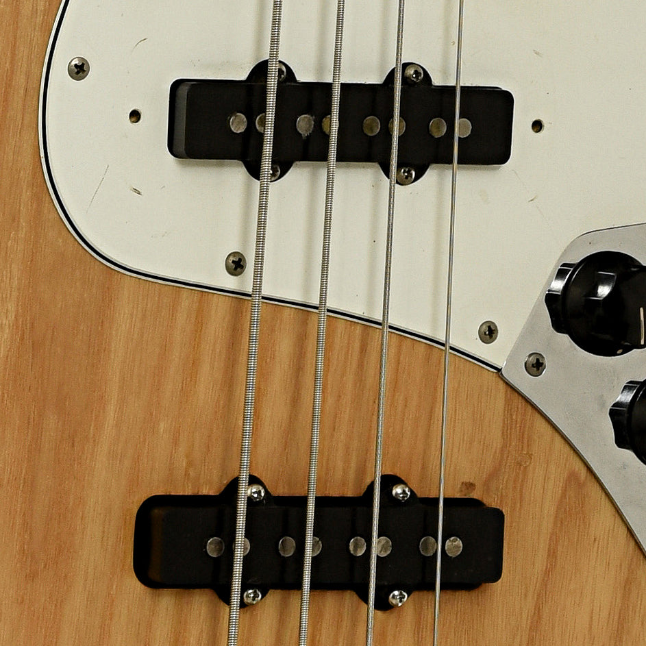 PIckups of Fender Jazz Electric Bass 