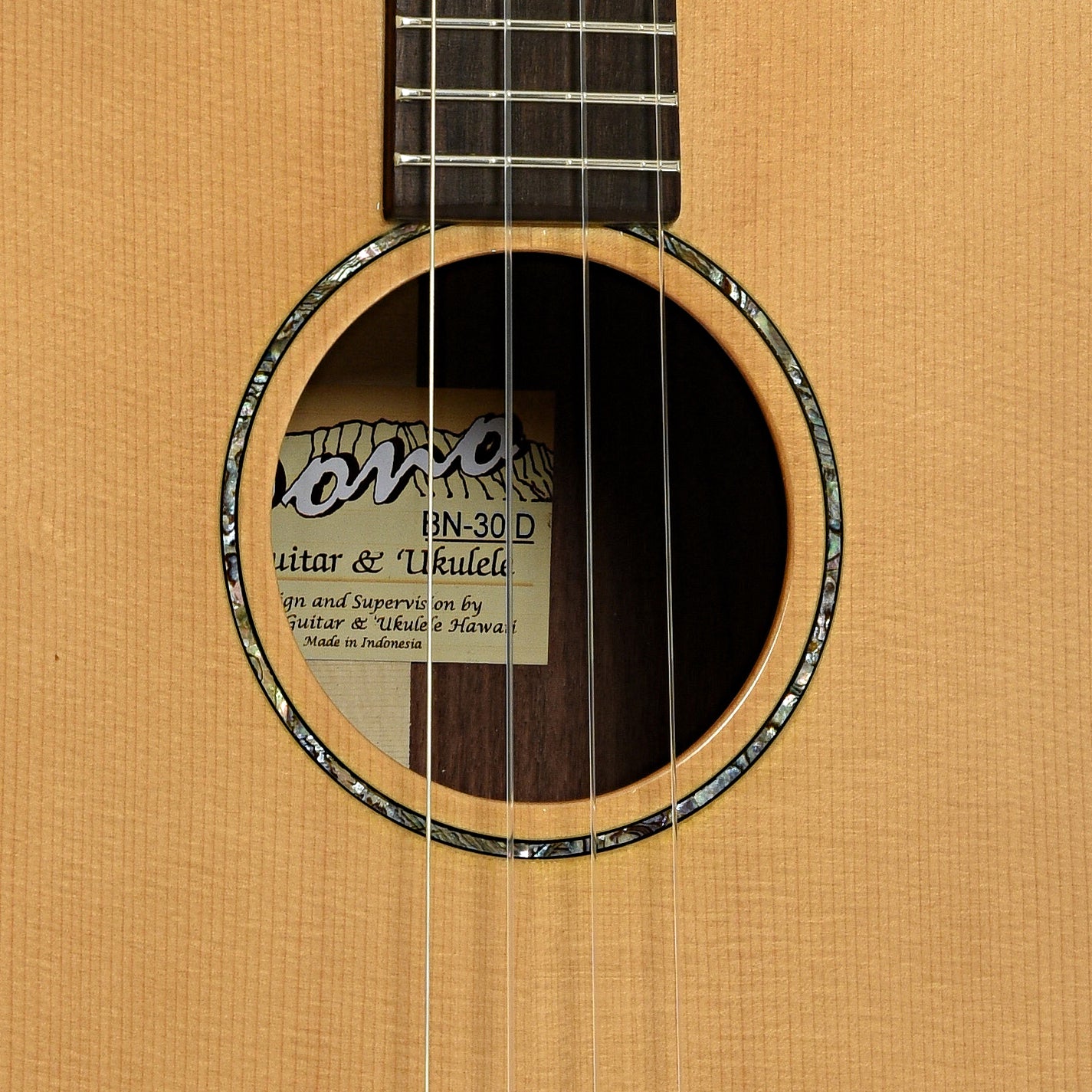 Soundhole of Pono BN-30D Baritone Nui Guitar Ukulele