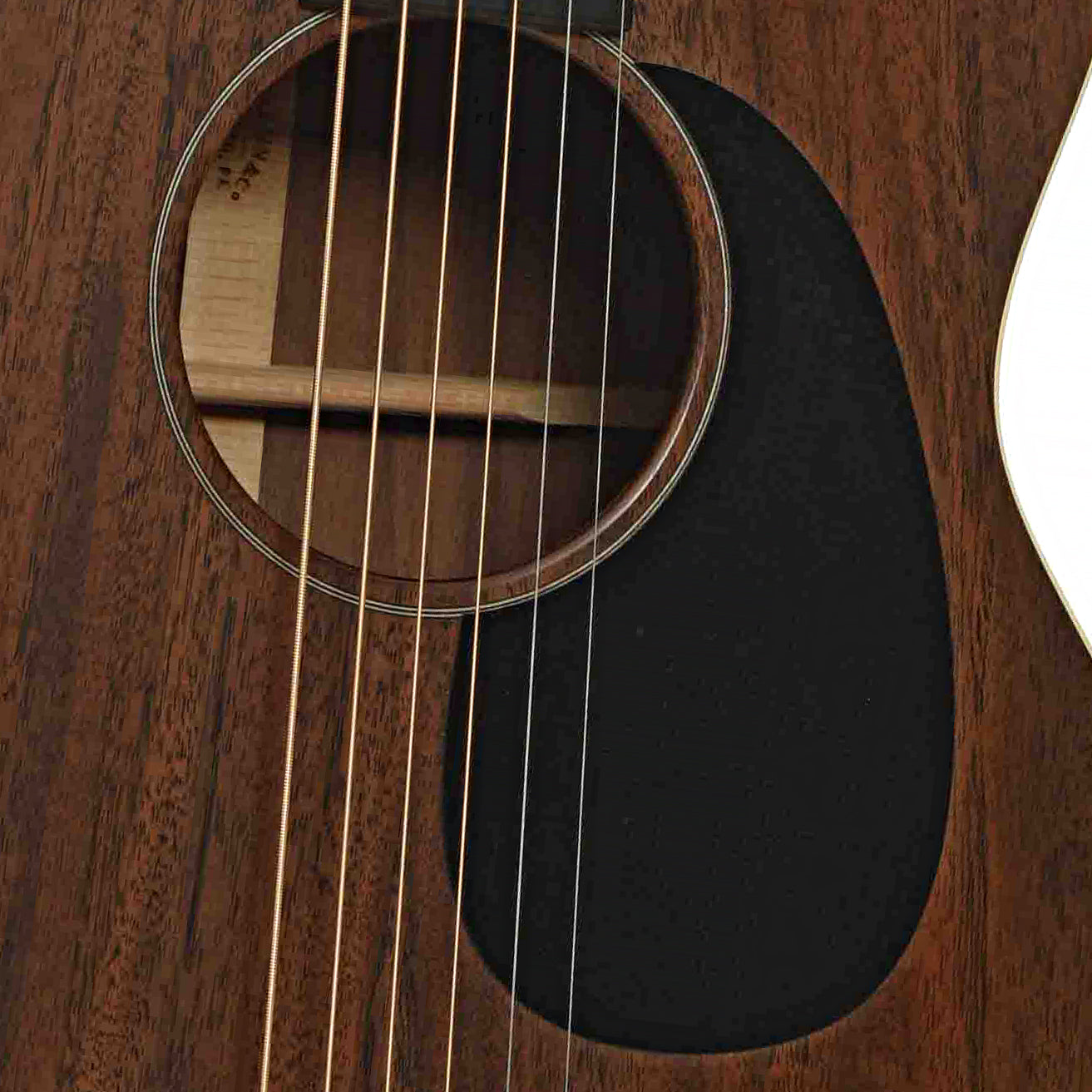 Soundhole of Martin Custom 0-17 Walnut