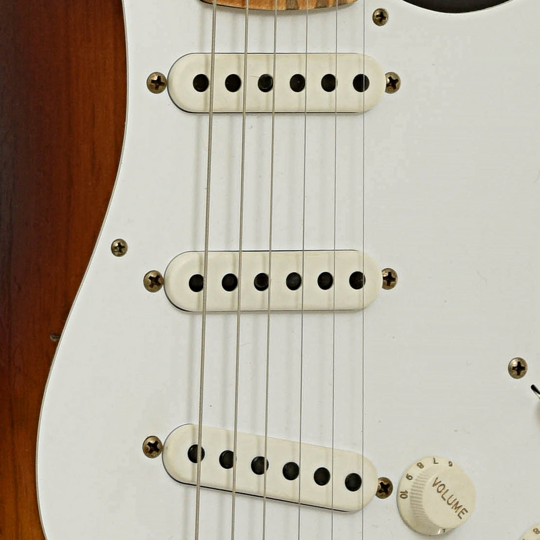 Pickups of Fender Custom Shop  70th Anniversary Relic Stratocaster Electric Guitar