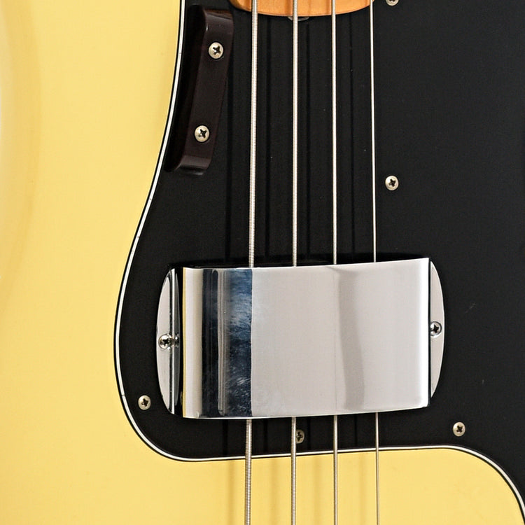 Pickup cover of Fender  Precision