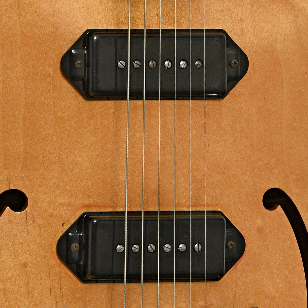 Pickups of Gibson ES-125TCD Hollowbody Electric Guitar