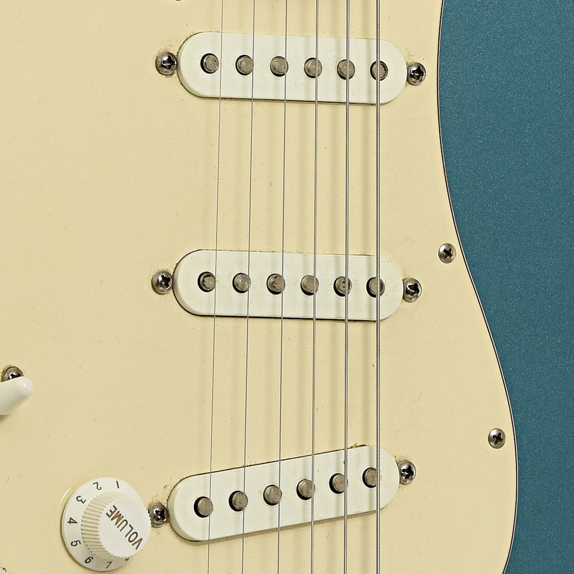 Pickups of Fender Standard Stratocaster Electric Guitar 