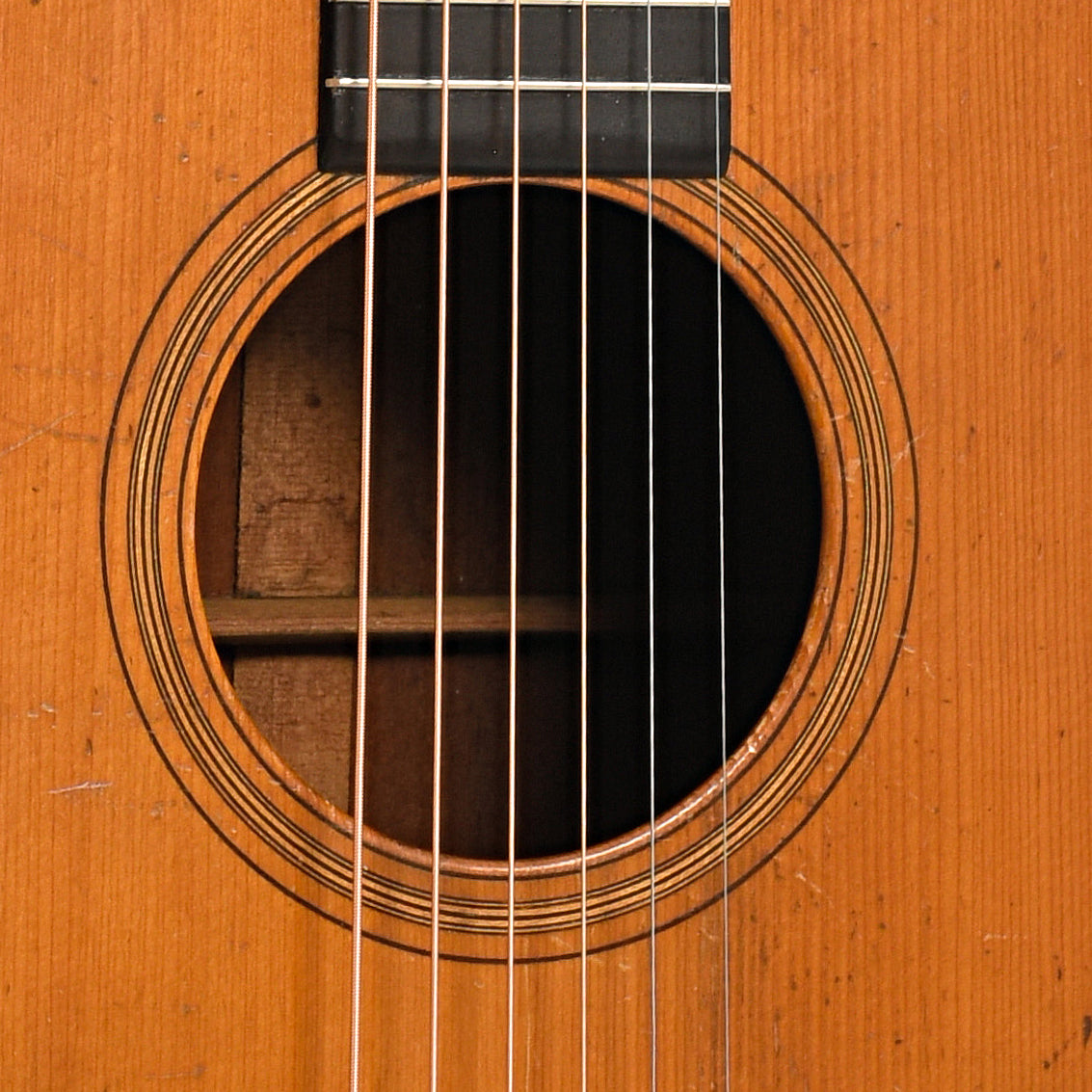 Sound hole of 1928 Martin 000-18 Acoustic