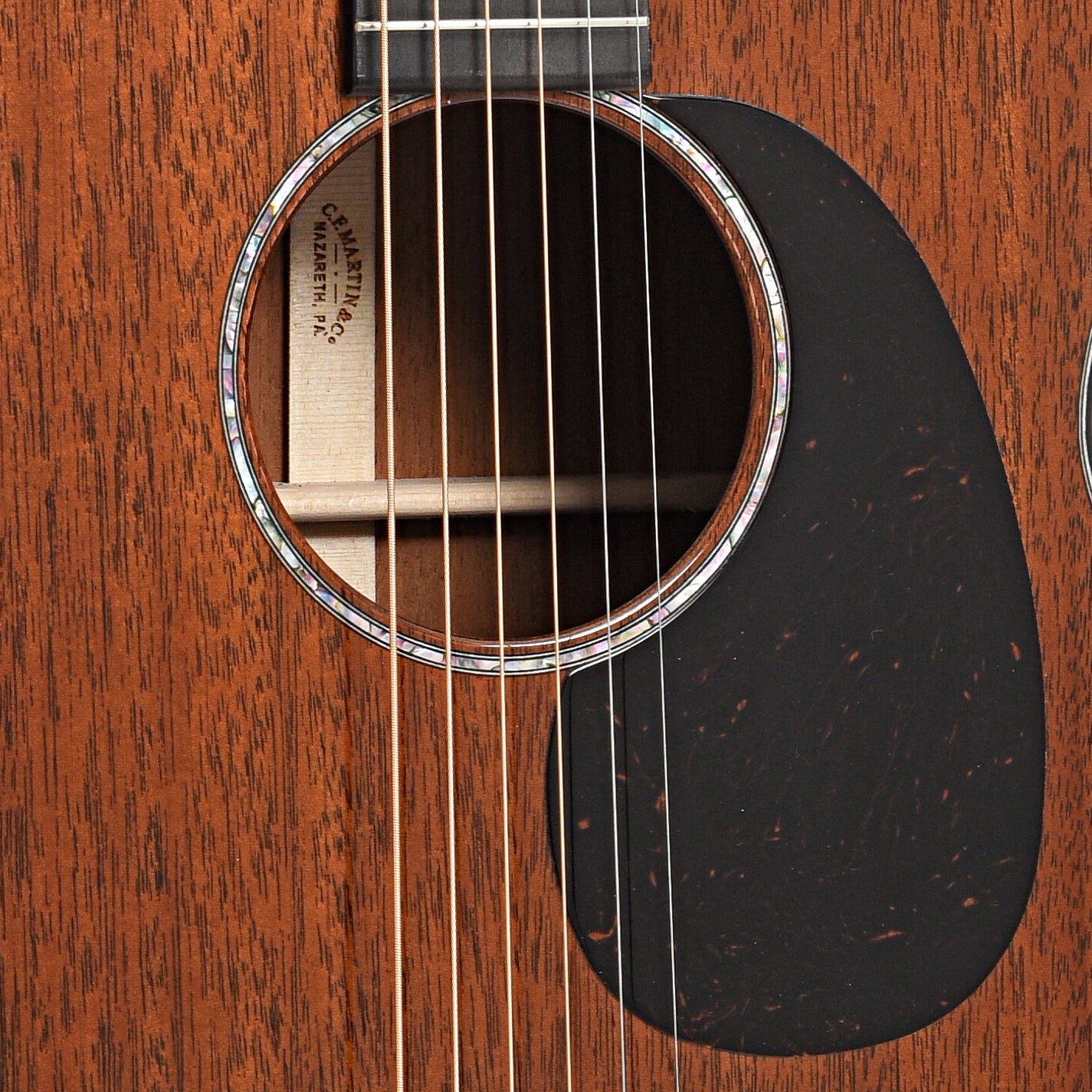 Sound hole of Martin Custom 000 12-Fret Guitar