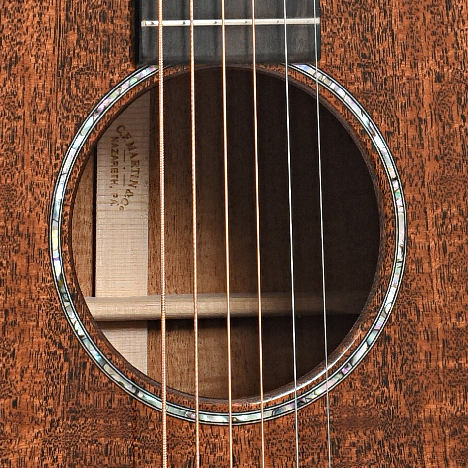 Sound hole of Martin Custom 000 12-Fret Guitar All Flame Mahogany