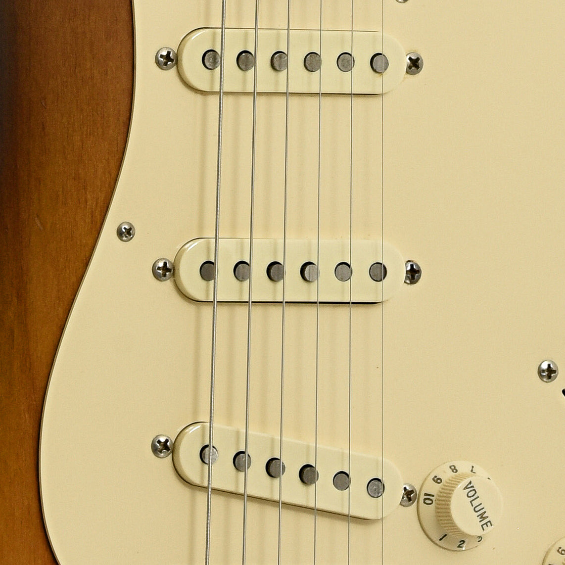 Pickups of Fender Eric Johnson Stratocaster Electric Guitar