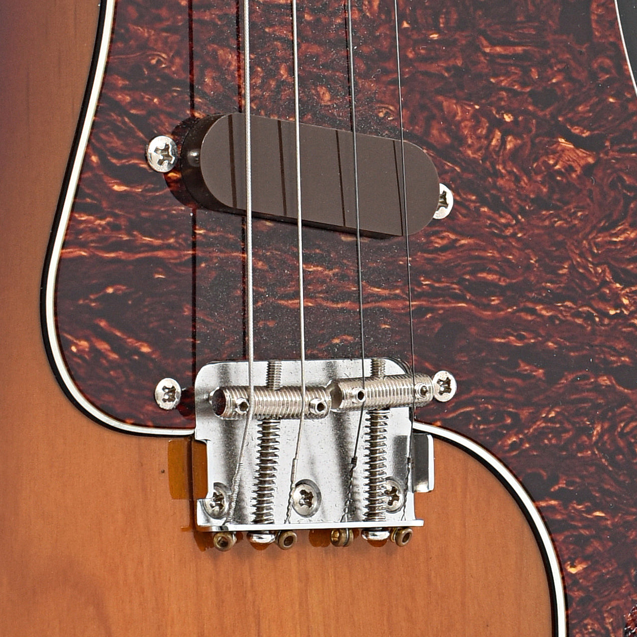 Bridge and pickup of Fender 1963 Reissue Mandocaster (2013)