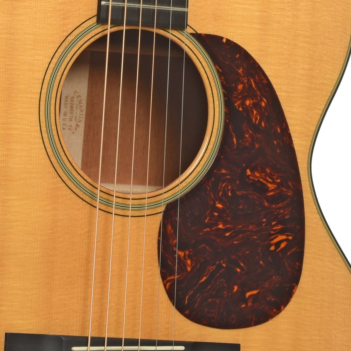Soundhole of Martin 000-18E Retro  