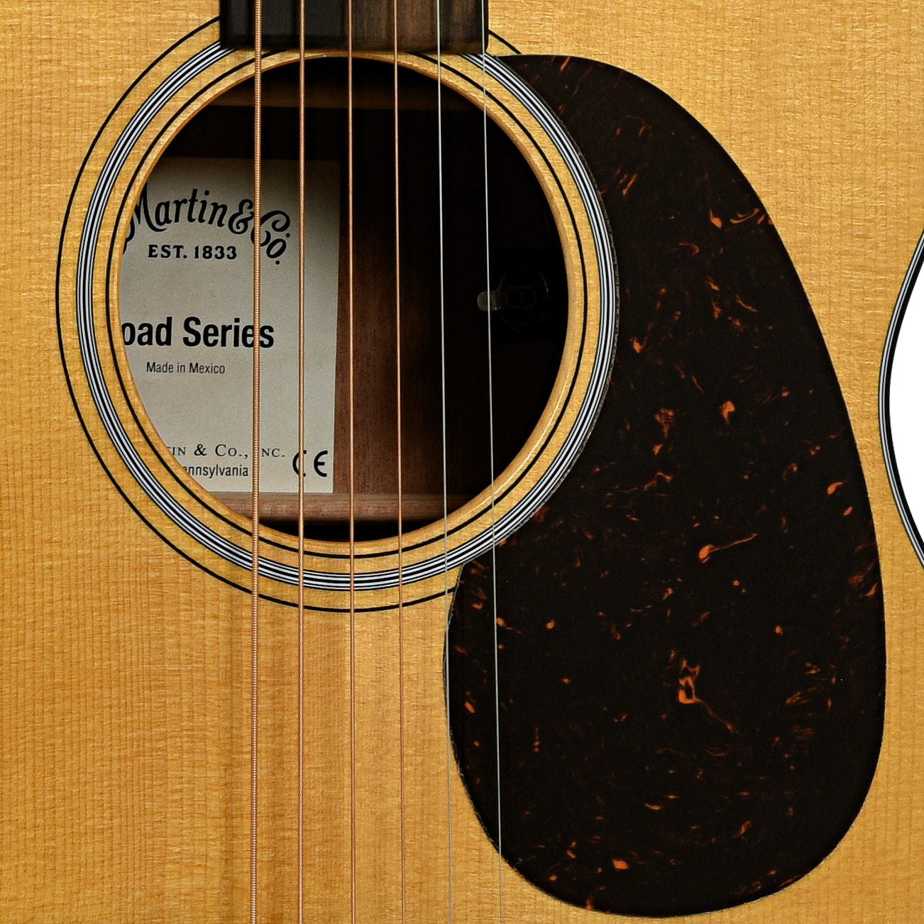 Soundhole of Martin 000-12E Retro Guitar 