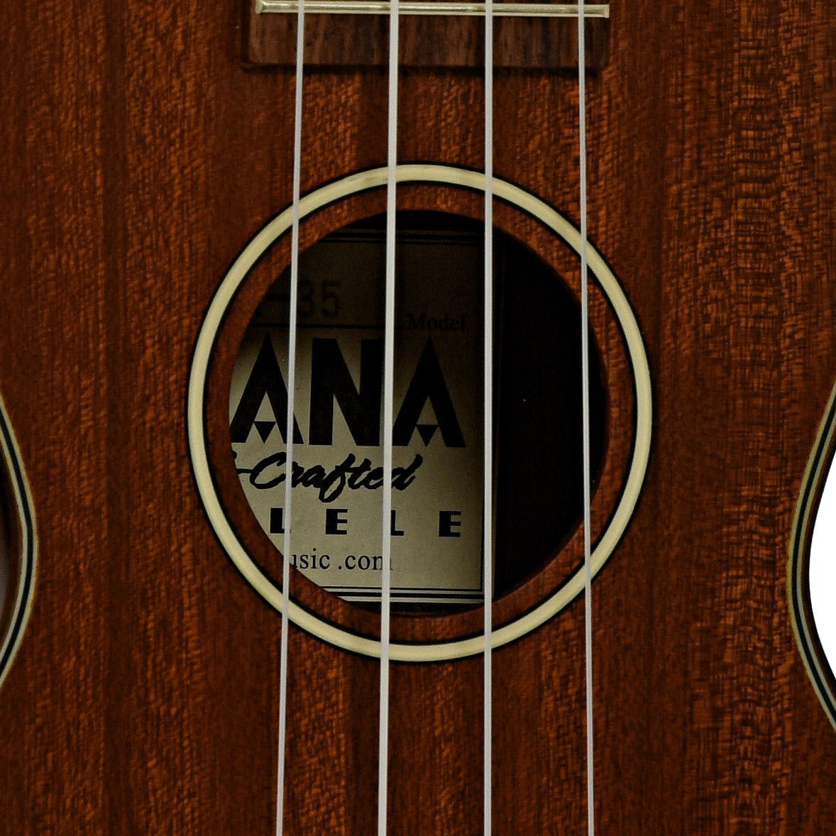 Soundhole of Ohana SK-35S Soprano Ukulele