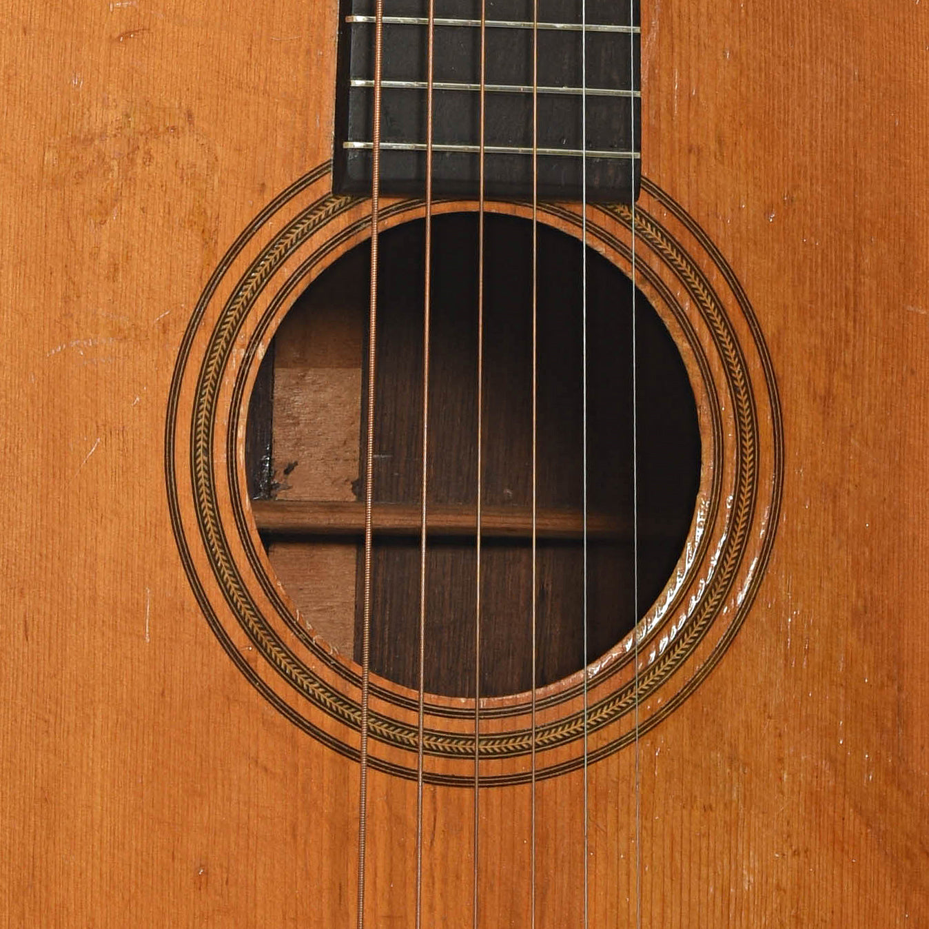 Soundhole of Martin 00-21 Acoustic Guitar 