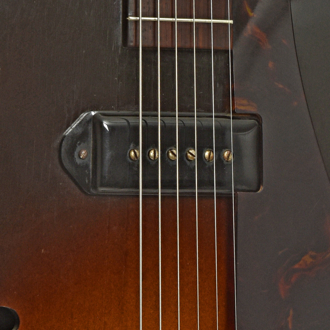Bridge of Gibson ES-125 Hollowbody Electric Guitar 