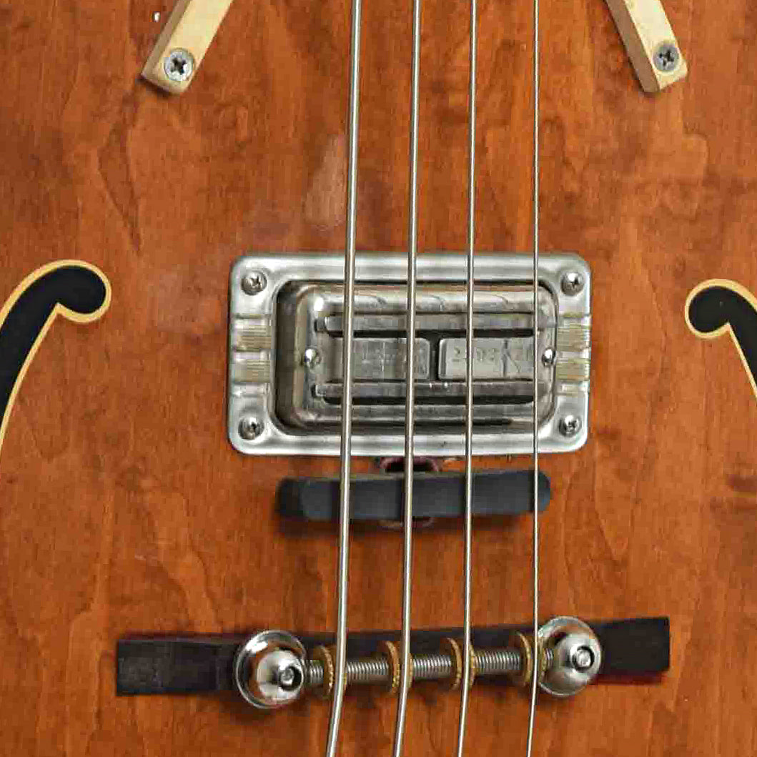 Pickup & Bridge of Gretsch 6071 Hollowbody Electric Bass