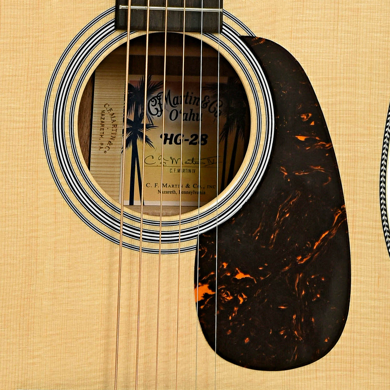 Soundhole of Martin O'ahu HG-28