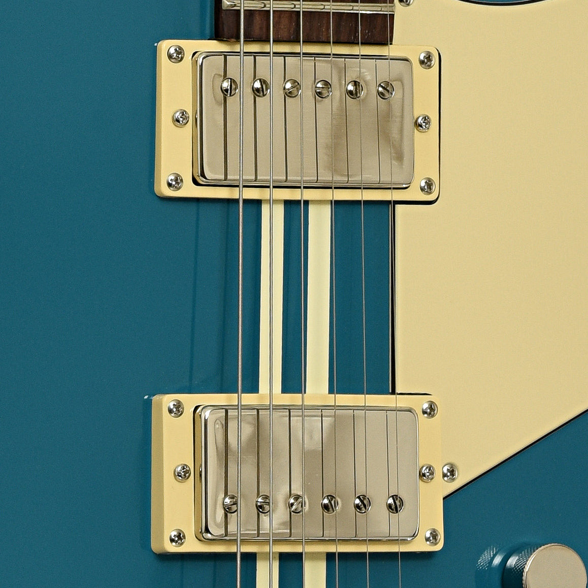 Pickups of Yamaha RSE20 Revstar Element Electric Guitar, Swift Blue