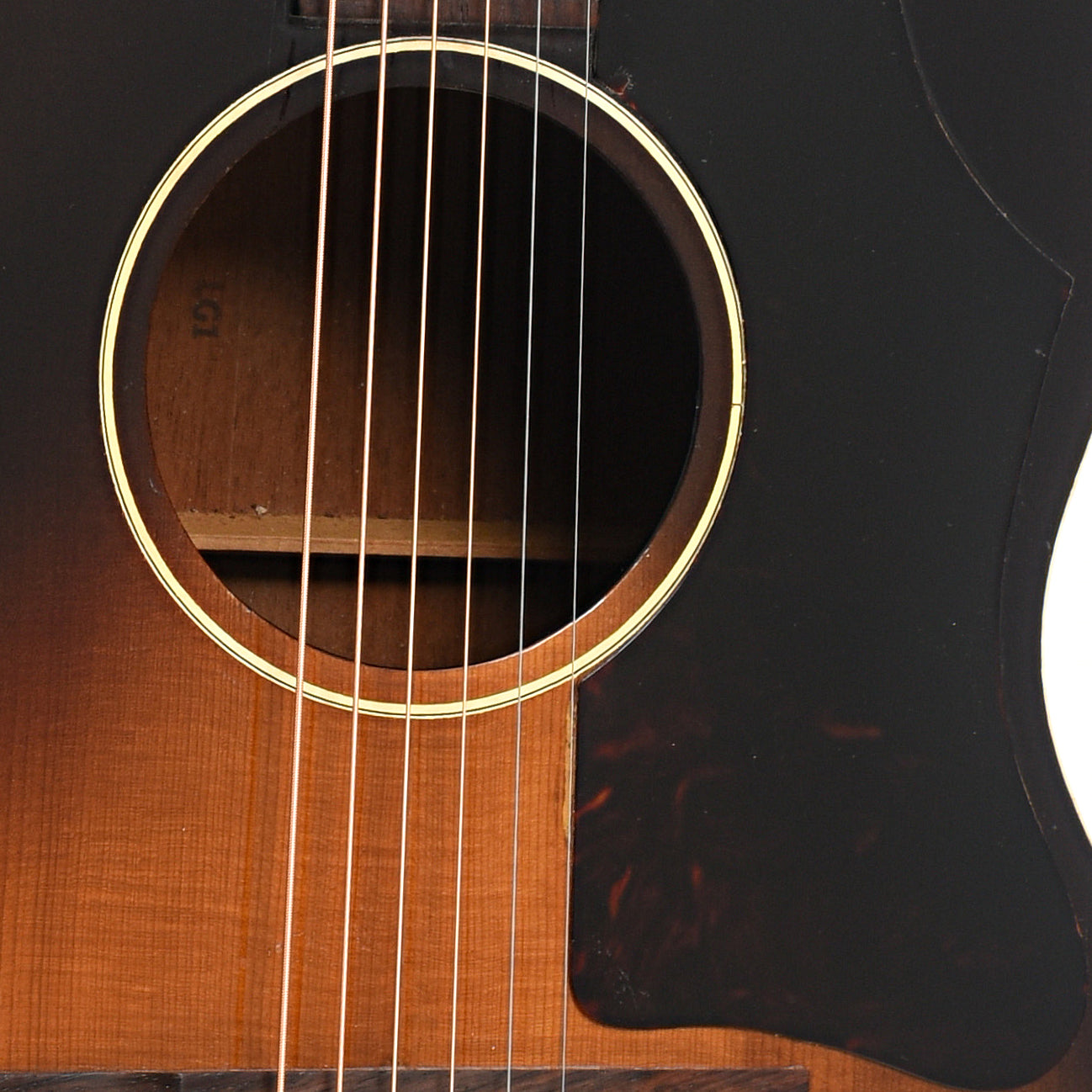 Soundhole of  Gibson LG-1