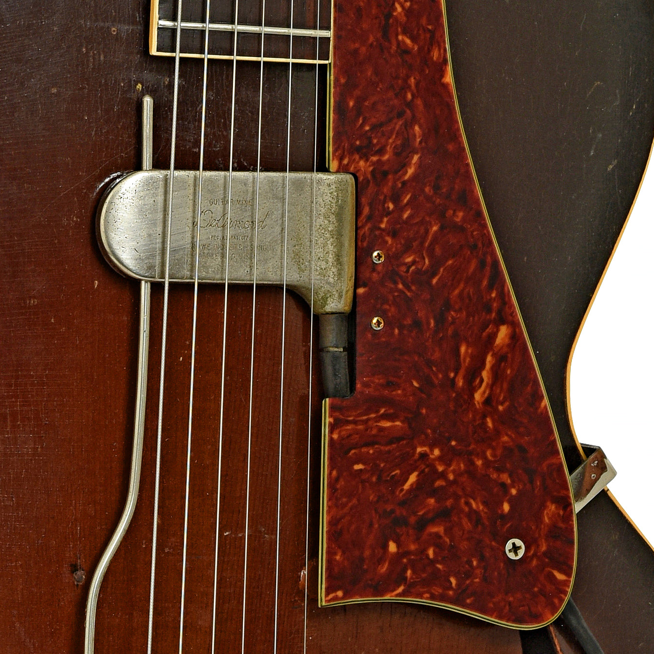 Pickup of Gibson L-50 Archtop Guitar 