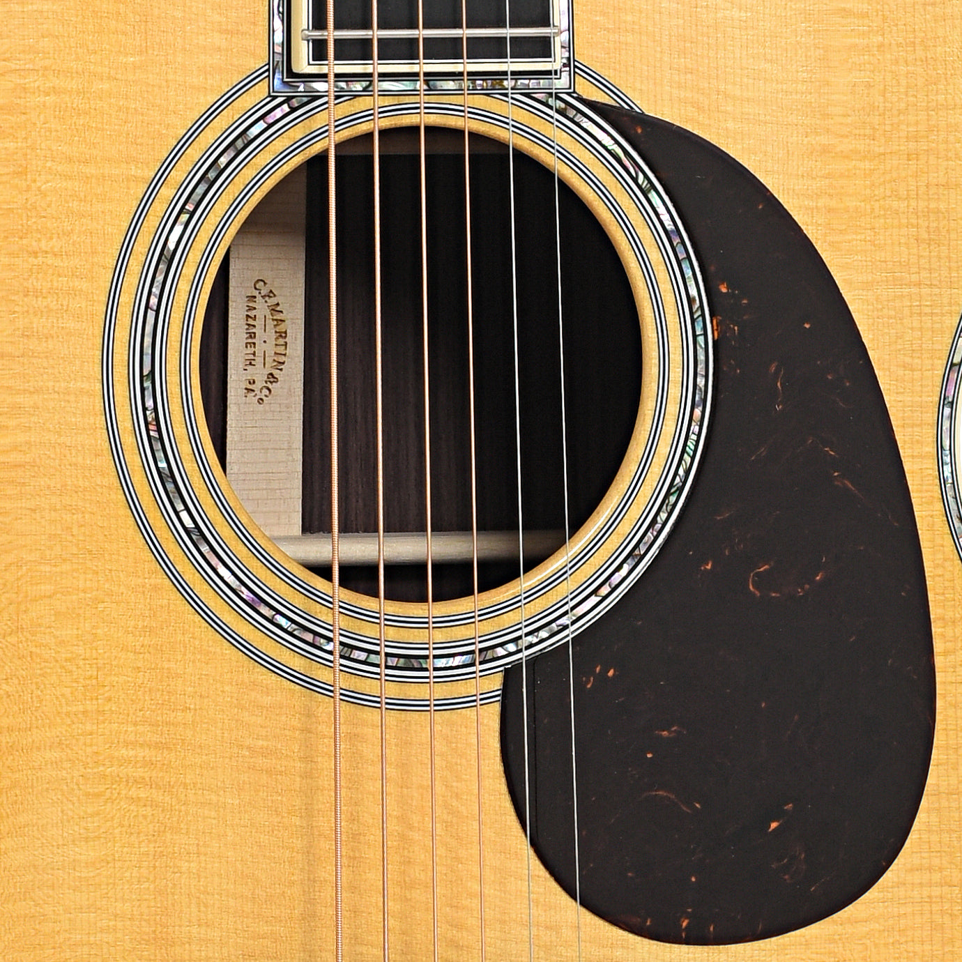Sound hole of Martin 000-42