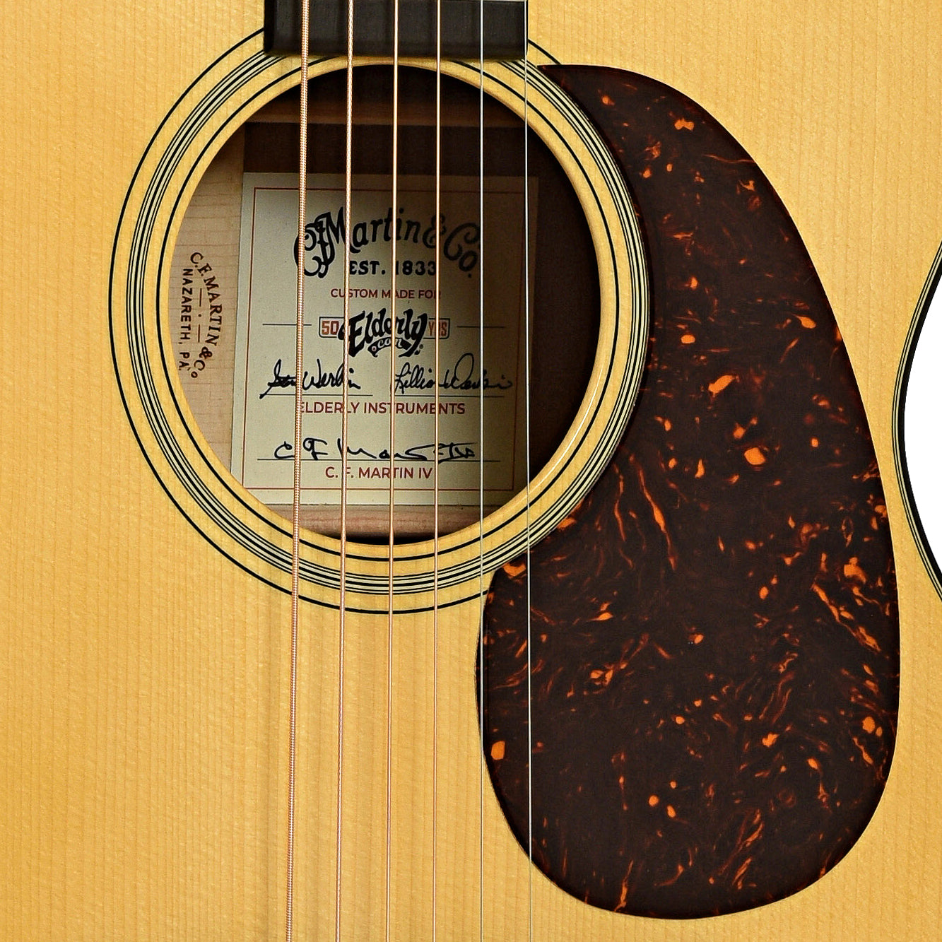 Soundhole of Martin Custom Shop 000-18 Elderly 50th Anniversary Acoustic Guitar 