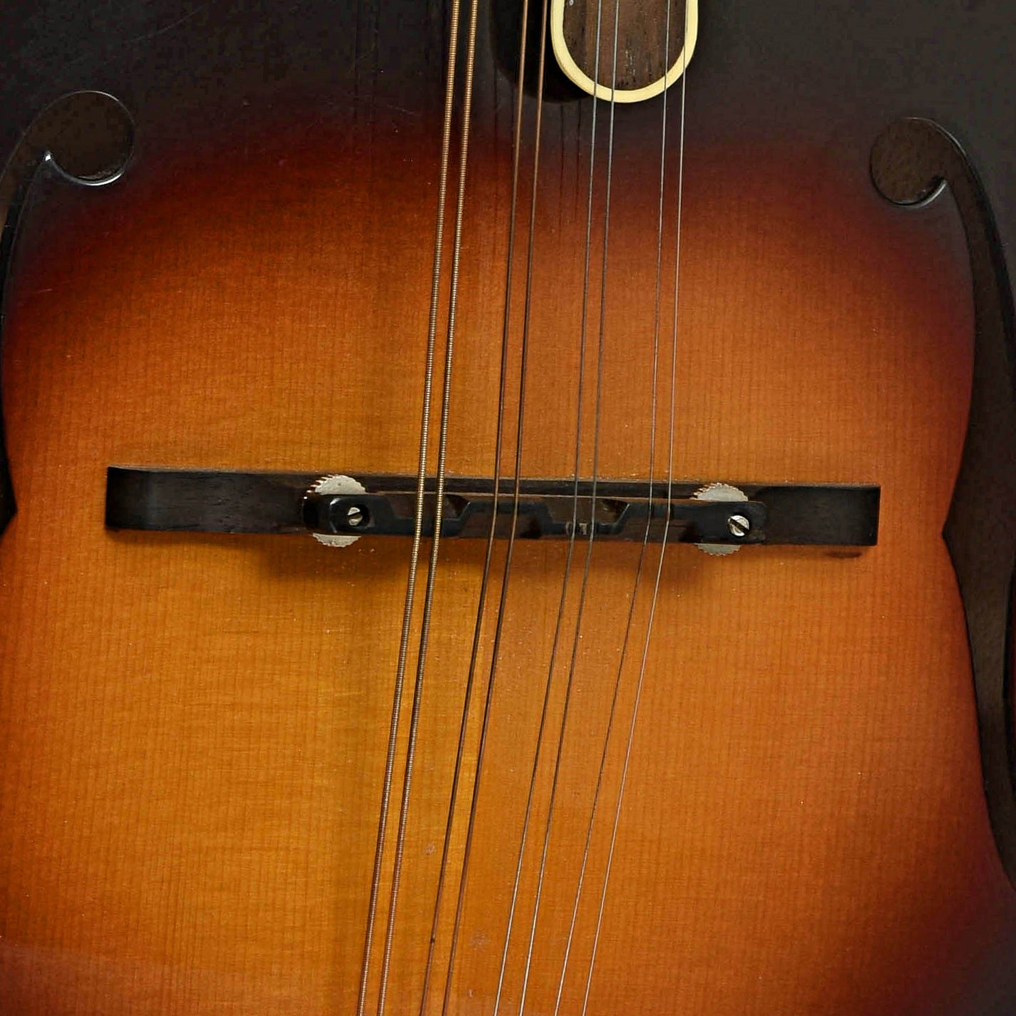 Bridge of Loar LM-520-VS Performer F-Style Mandolin