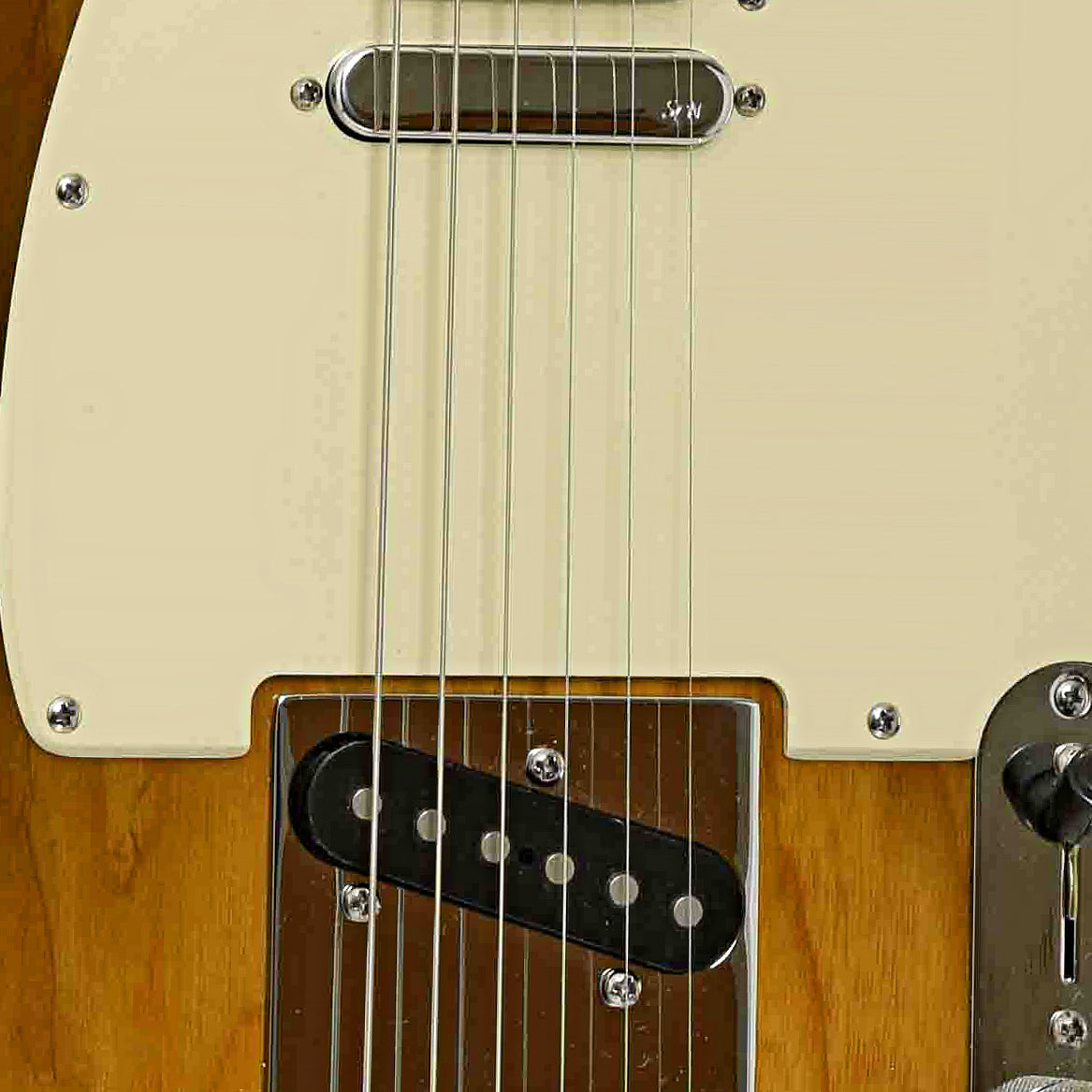 Pickups of Fender American Deluxe Ash Telecaster Electric Guitar 