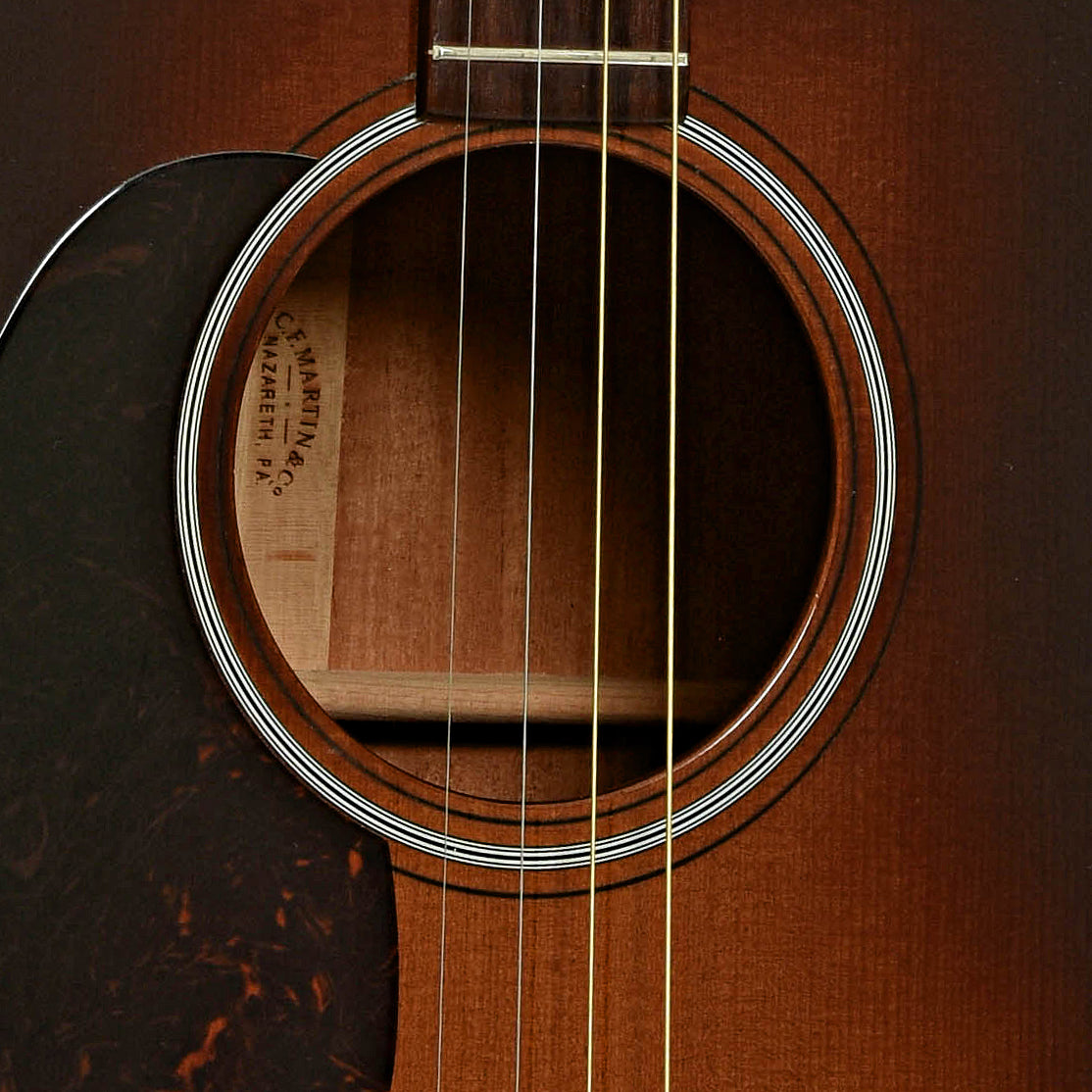 Soundhole of Martin 0-18T SB LH Acoustic Tenor Guitar