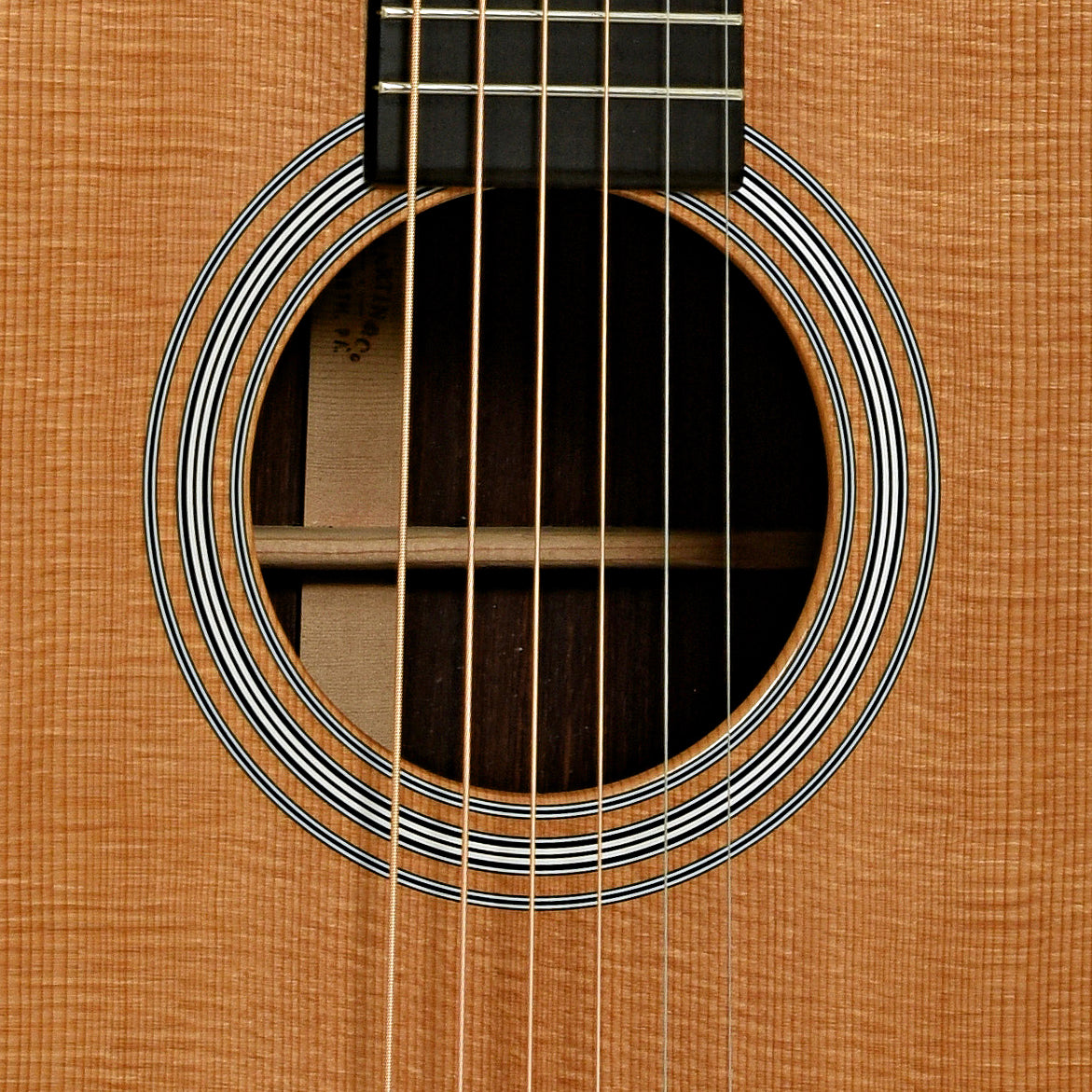 Soundhole of Martin 00-28 Cocobolo Custom Shop 