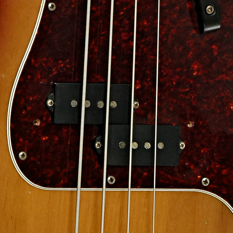 PIcksups of Fender Precision 4-String Electric Bass