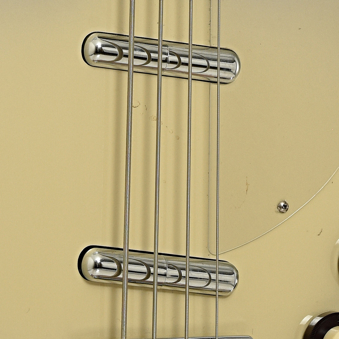 Pickups of Danelectro Longhorn Electric Bass