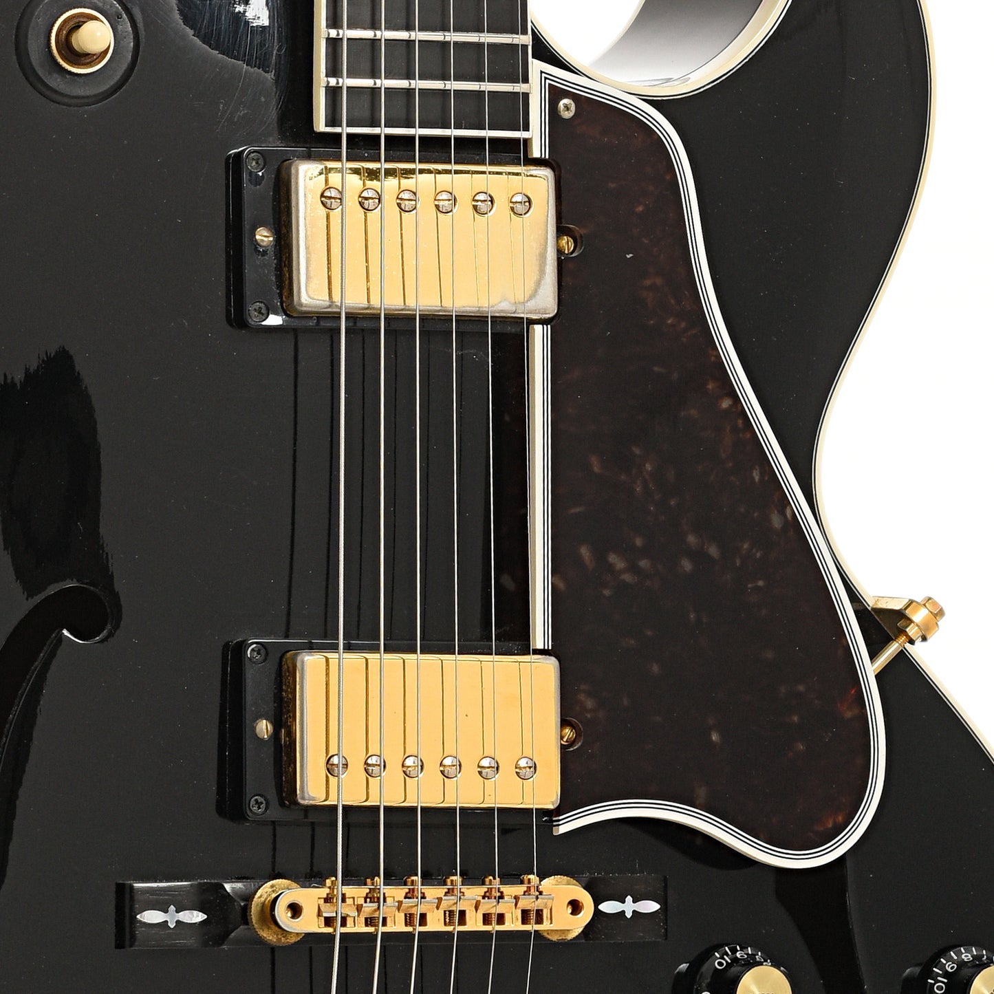 Bridge, pickups and pickguard of Gibson L-4 CES Hollowbody 