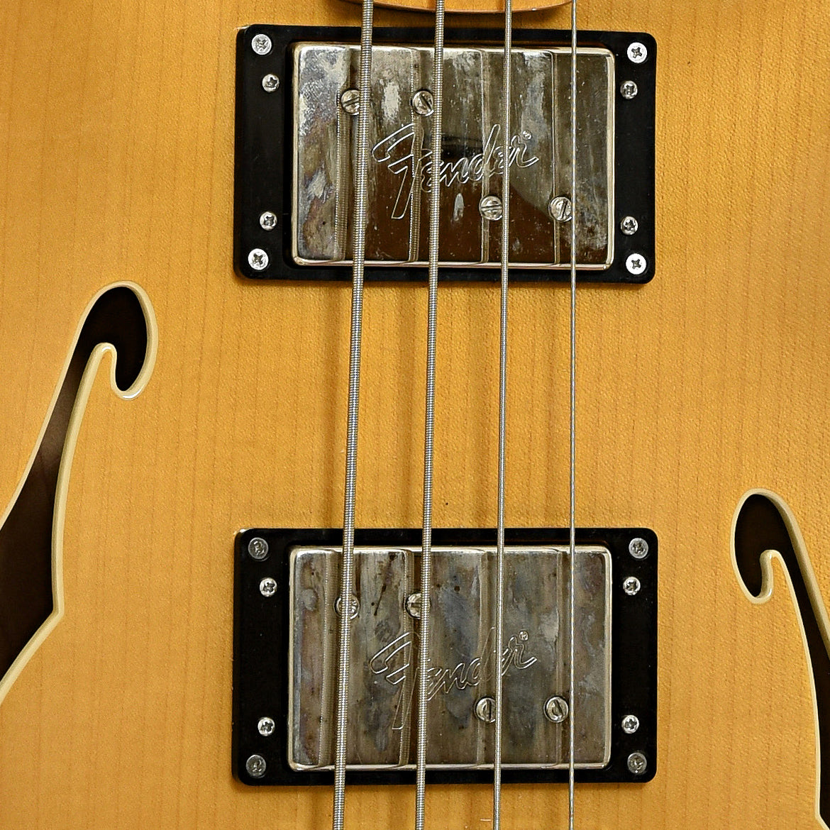 Pickups of Fender Starcaster Hollowbody Electric Bass 