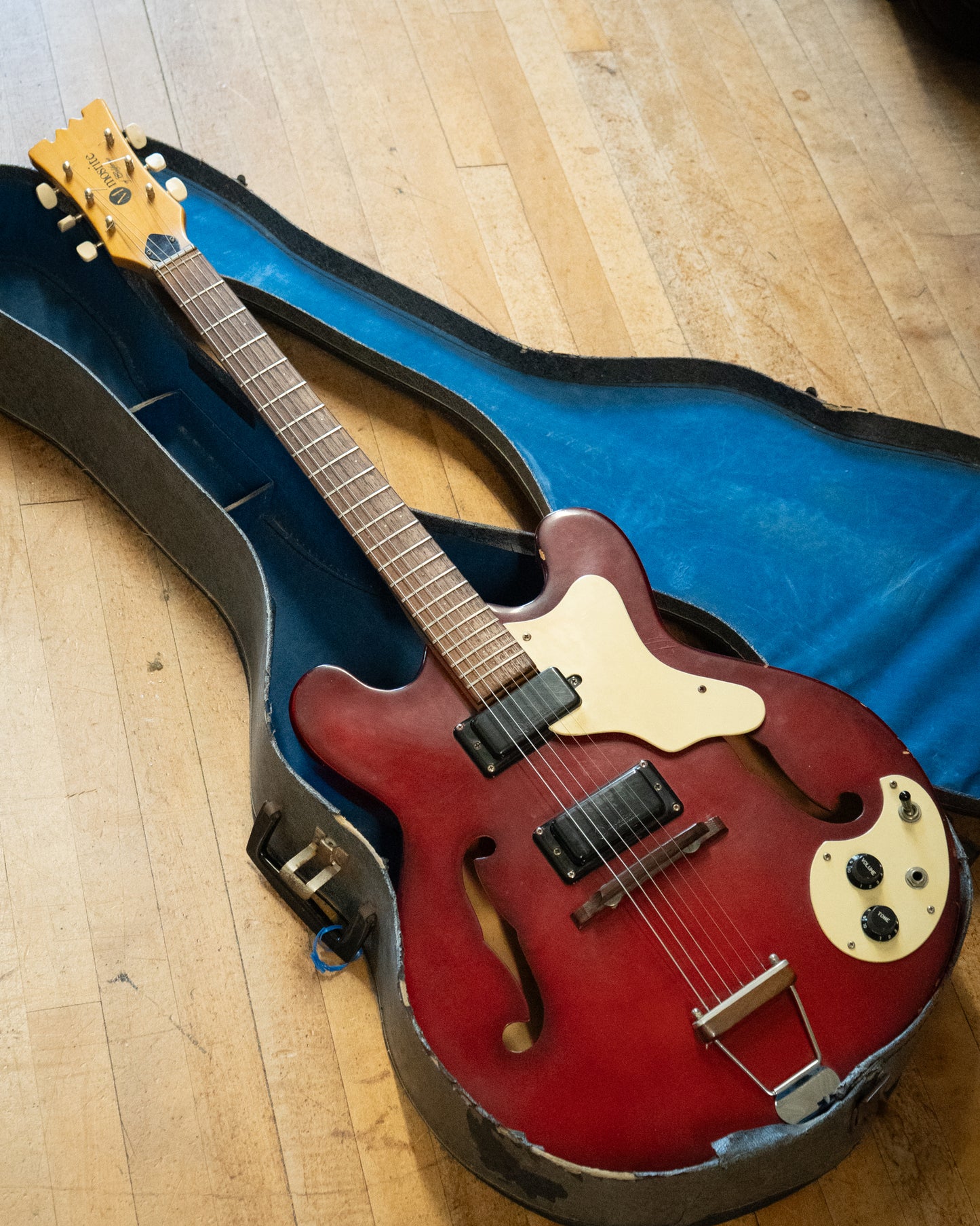 Showroom photo of Mosrite Celebrity III Hollowbody Electric Guitar (1968)