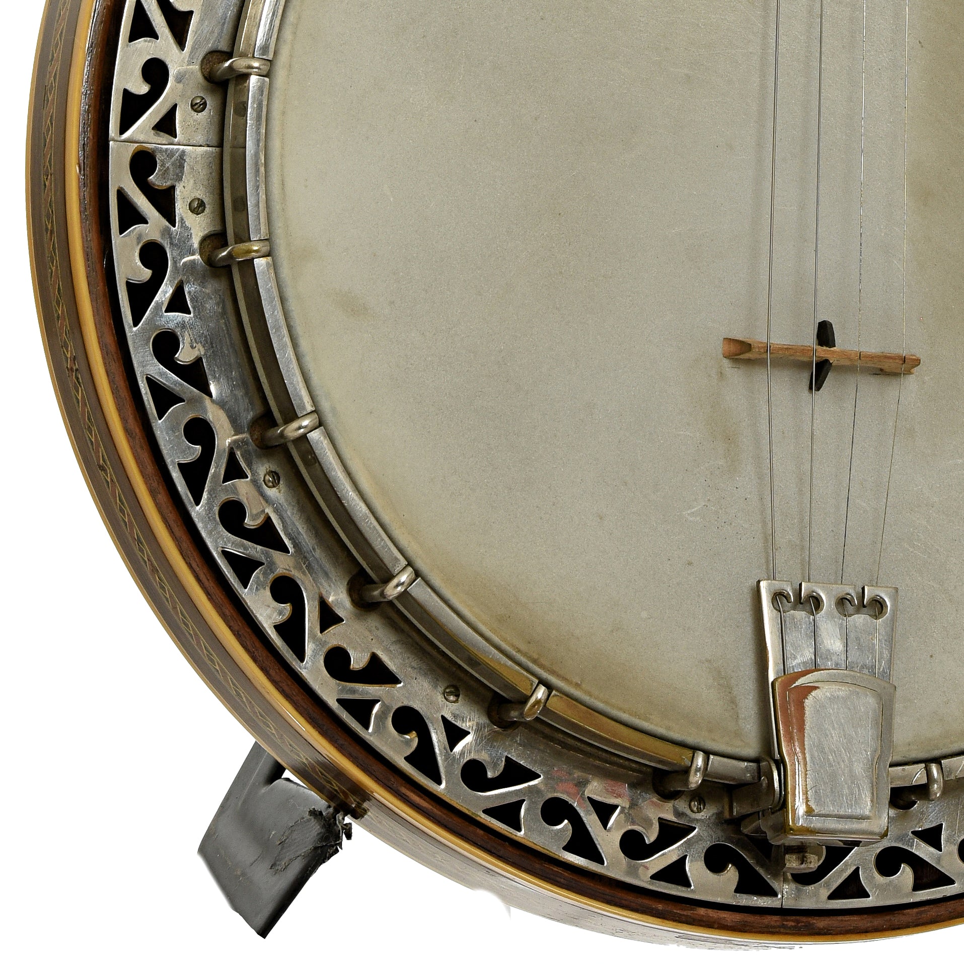 Lower bass side flange of Weymann Style 85 Tenor Banjo