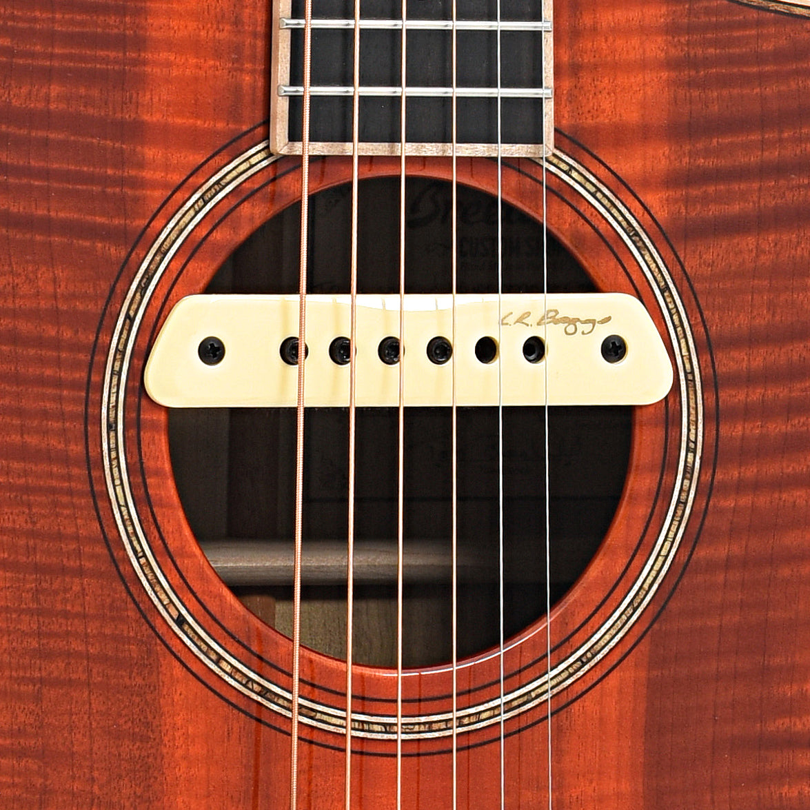 Sound hole with pickup of Breedlove Acoustic Concertina M1. Blues Orange (2023)