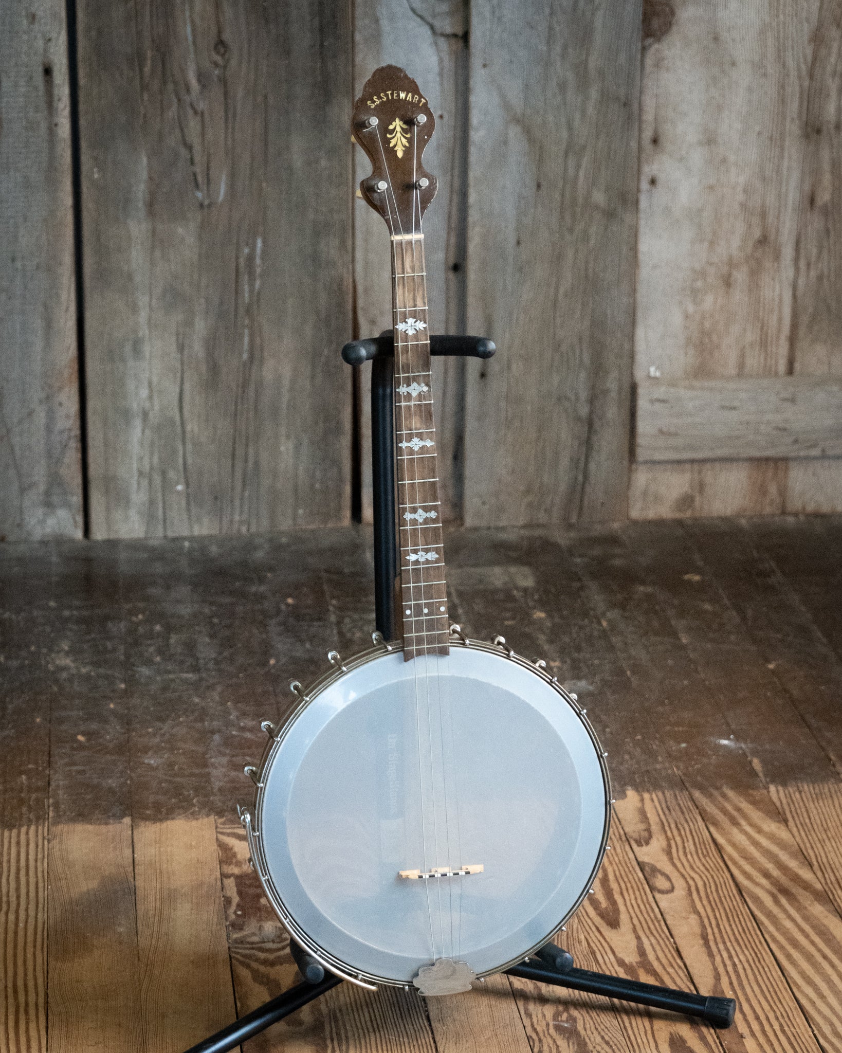 Showroom photo of S.S. Stewart Tenor Banjo (c.1920s)