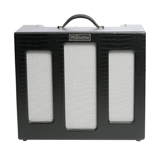 Front of Magnatone Varsity Cathedral Combo Amp