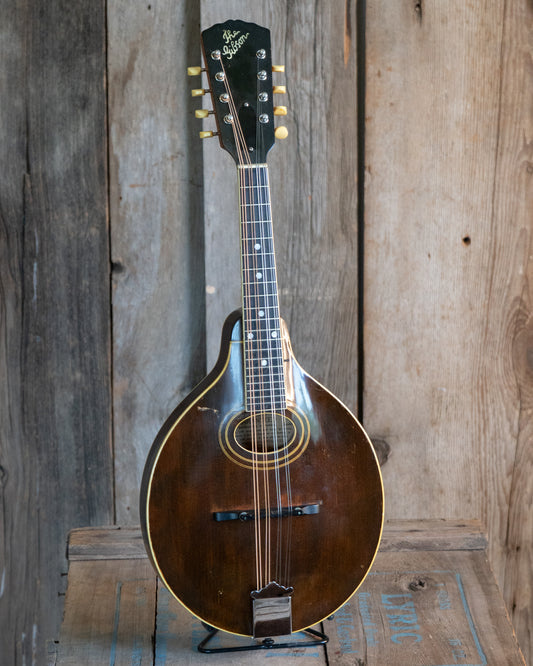 Showroom photo of Gibson A-2 Mandolin (1923)