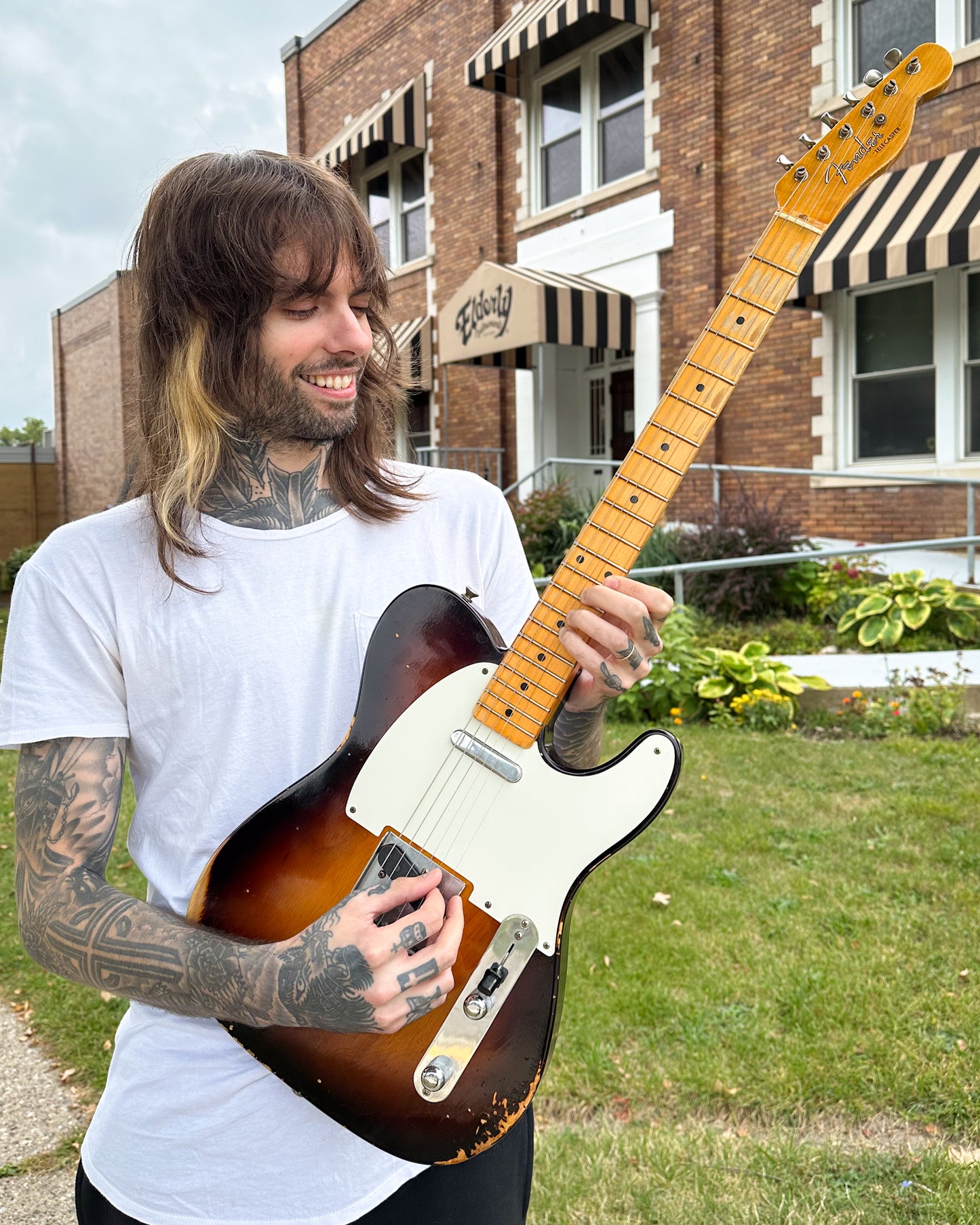 Showroom photo of Fender Custom Shop '54 Reissue Telecaster Relic Electric Guitar (2018)
