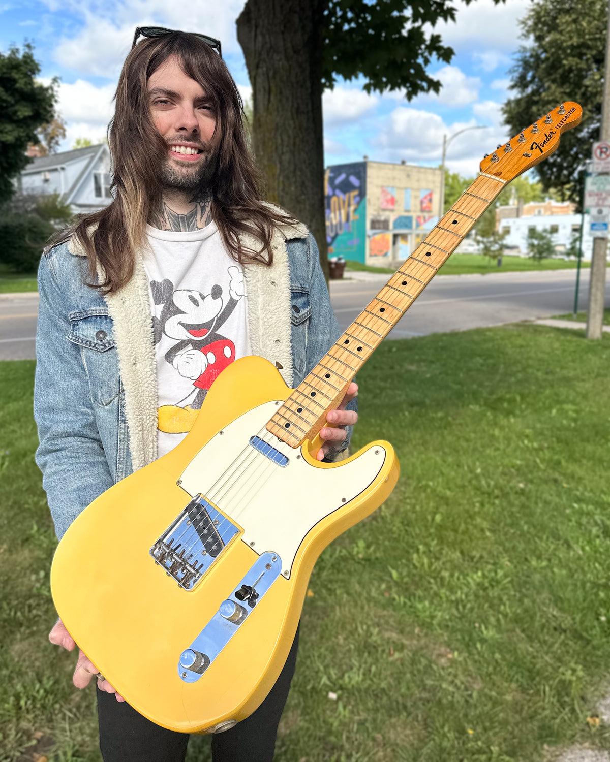 Showroom photo of Fender Telecaster Electric Guitar (1970)