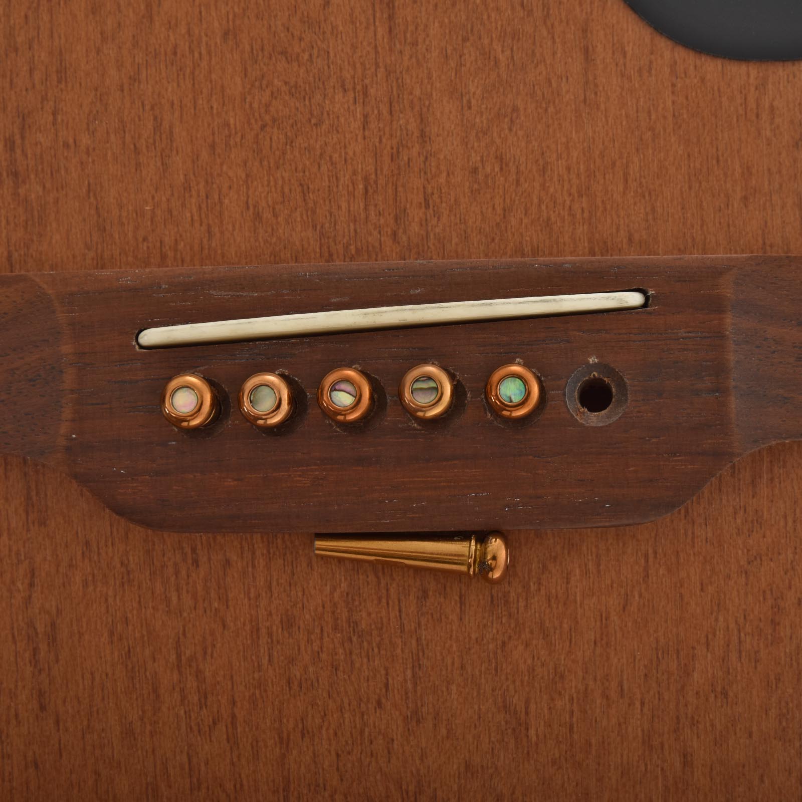 Image 2 of Martin LUXE Liquidmetal Paua Dot Bridge Pin Set - Gold