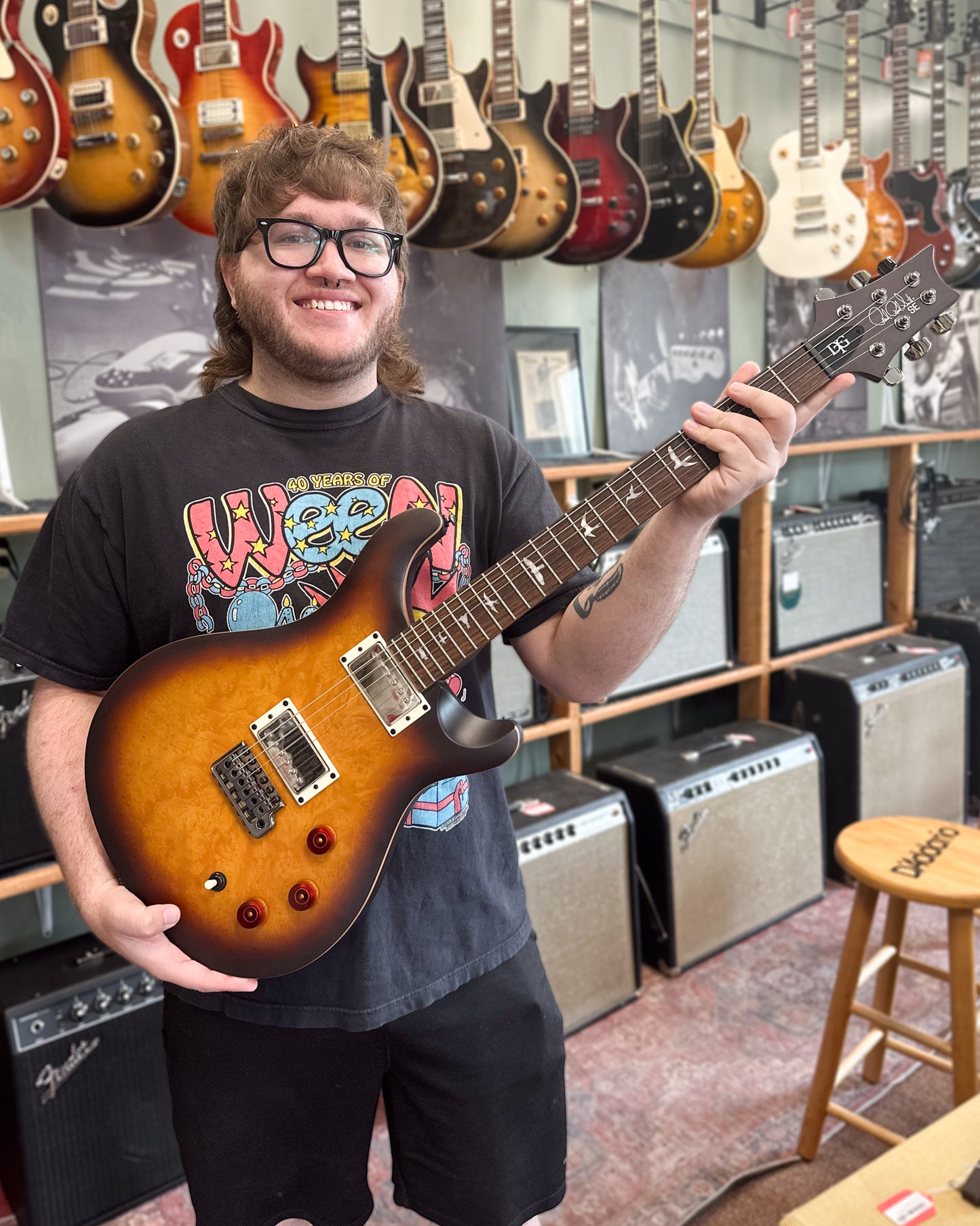 Showroom photo of PRS SE DGT Limited Edition Laurel Burl Electric Guitar & Gigbag