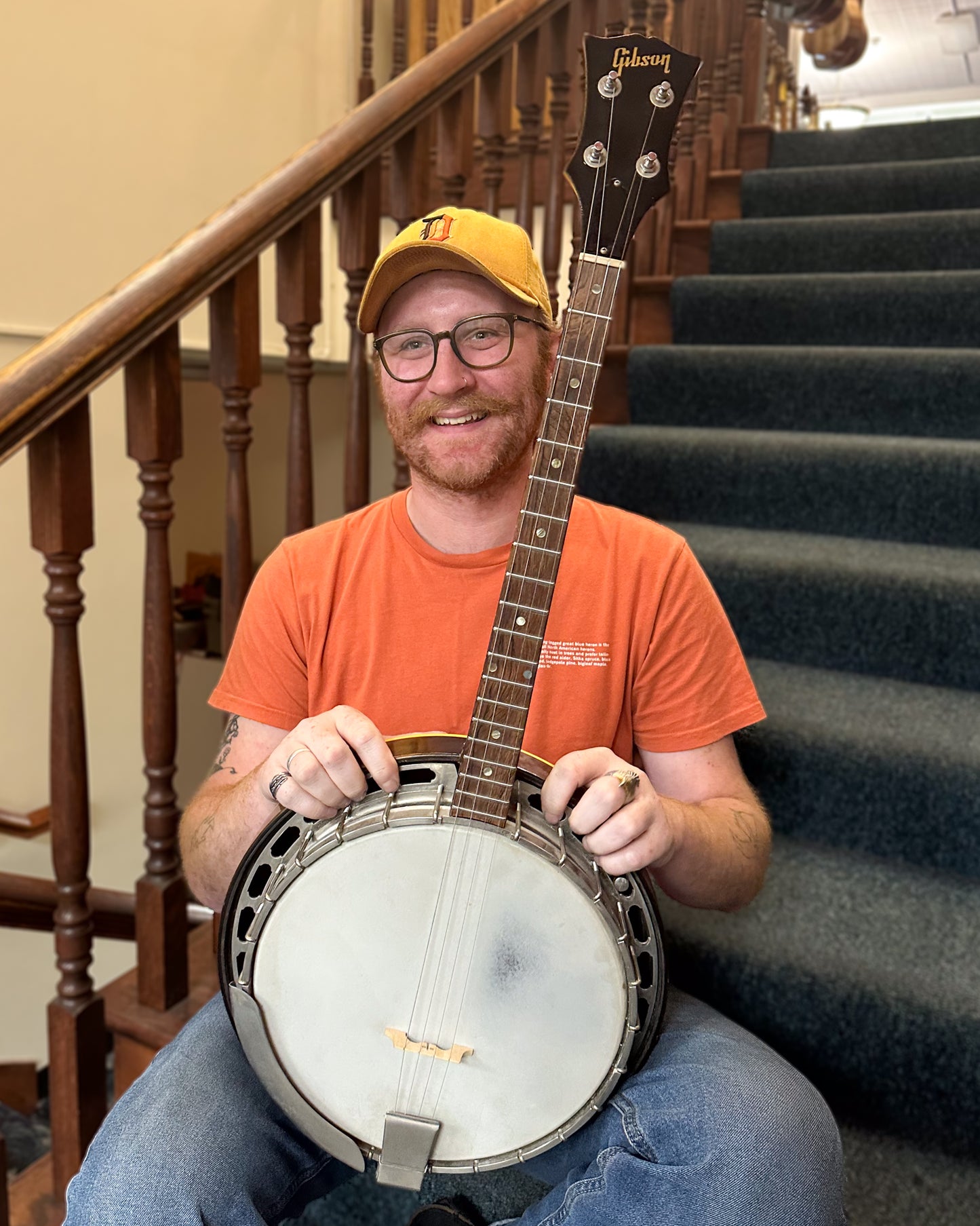Showroom photo of Gibson TB-100 Tenor Banjo (1964)