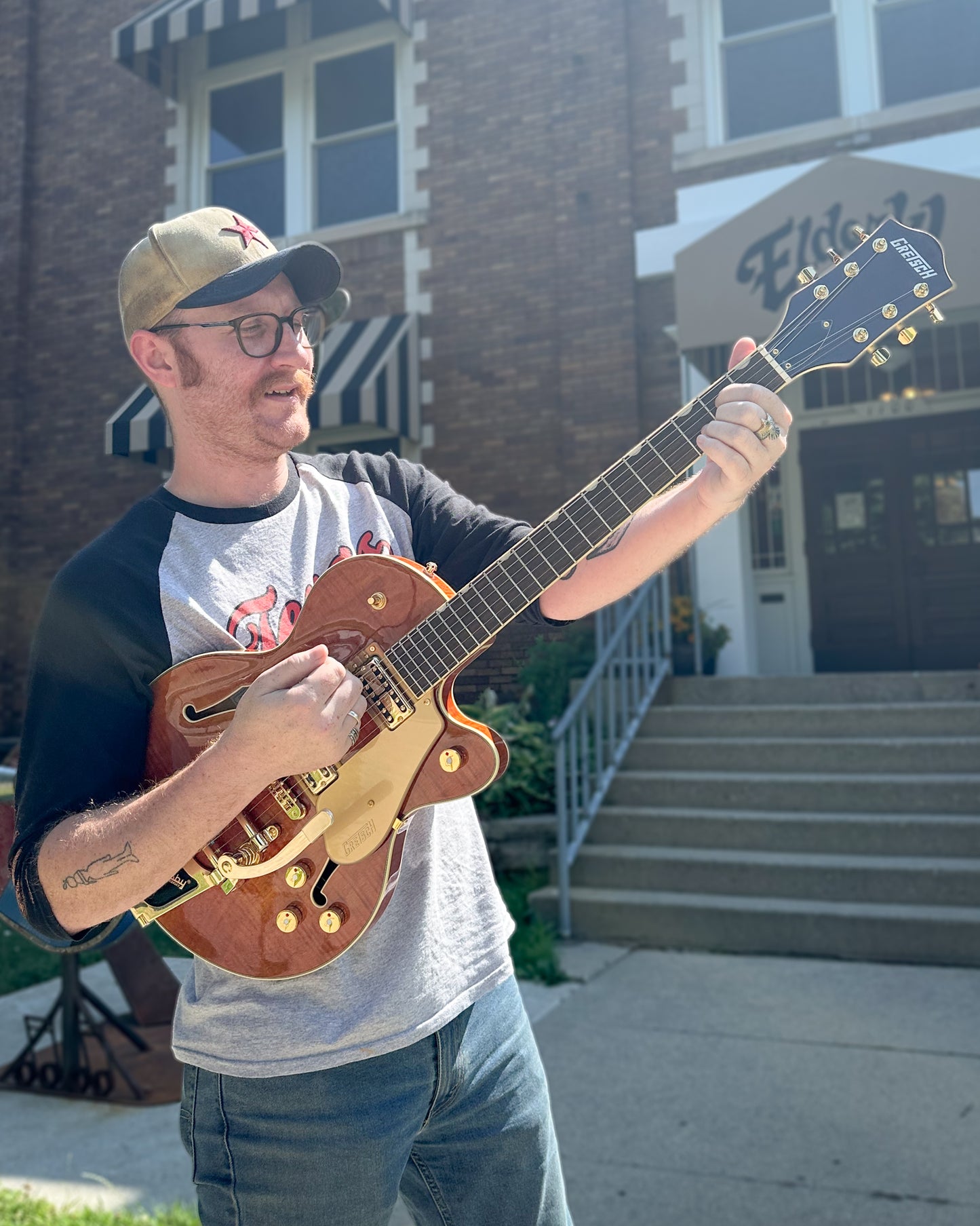 Showroom photo of Gretsch Electromatic LTD Flame Okoume Broadkaster Jr. Single-Cut with Bigsby, Roundup Orange