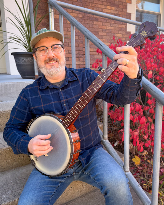 Showroom photo of Pete Ross Dobson Banjo, 12" Rim